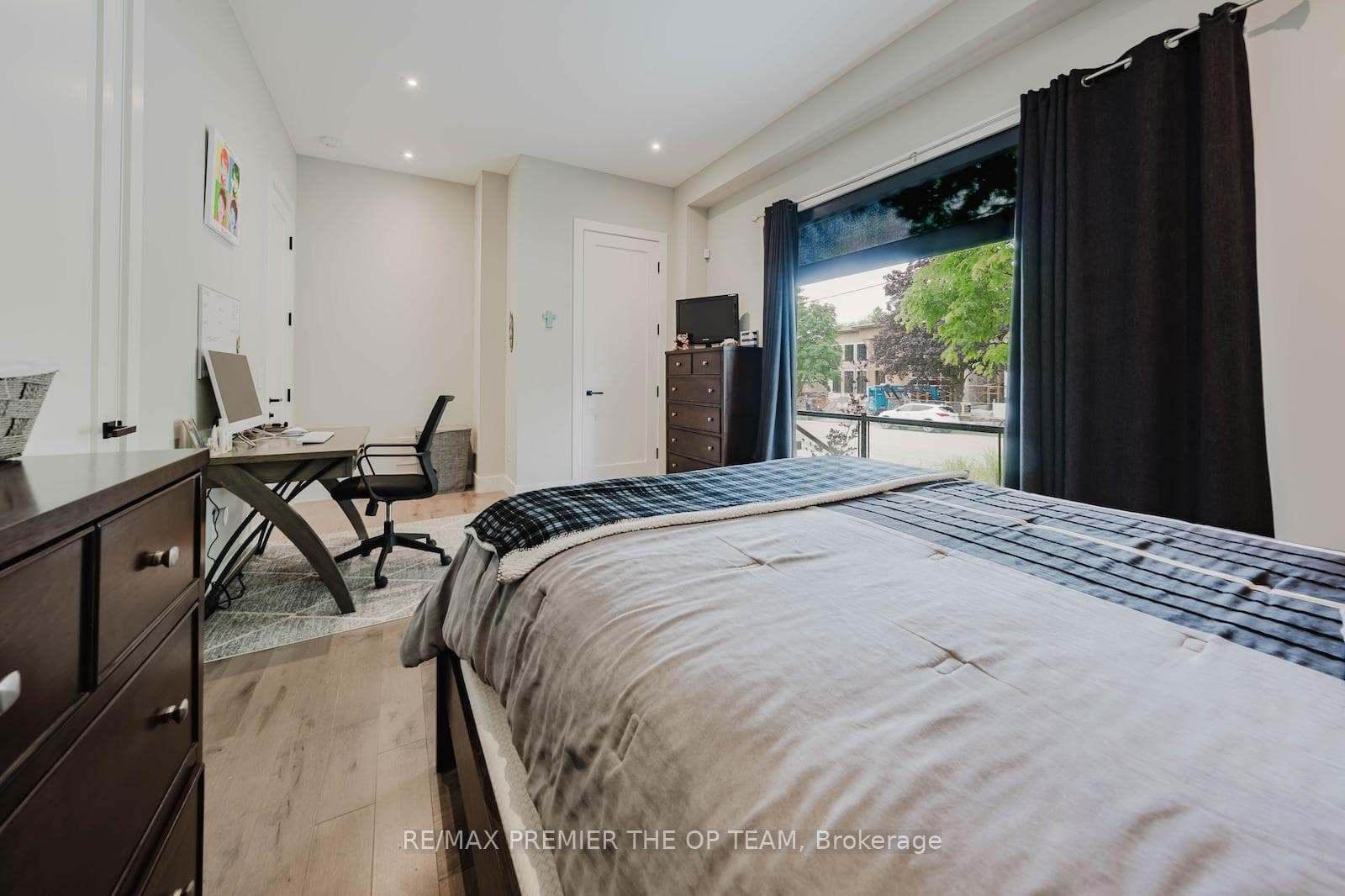 54 Cheltenham Avenue photo 26
