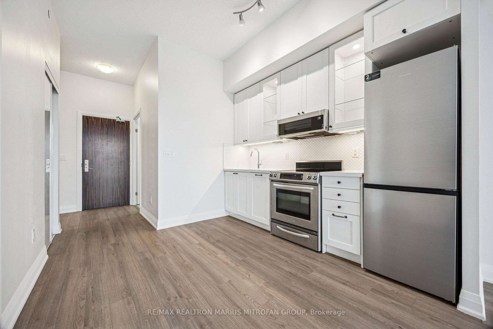 8763 Bayview Avenue Unit 205 photo 12
