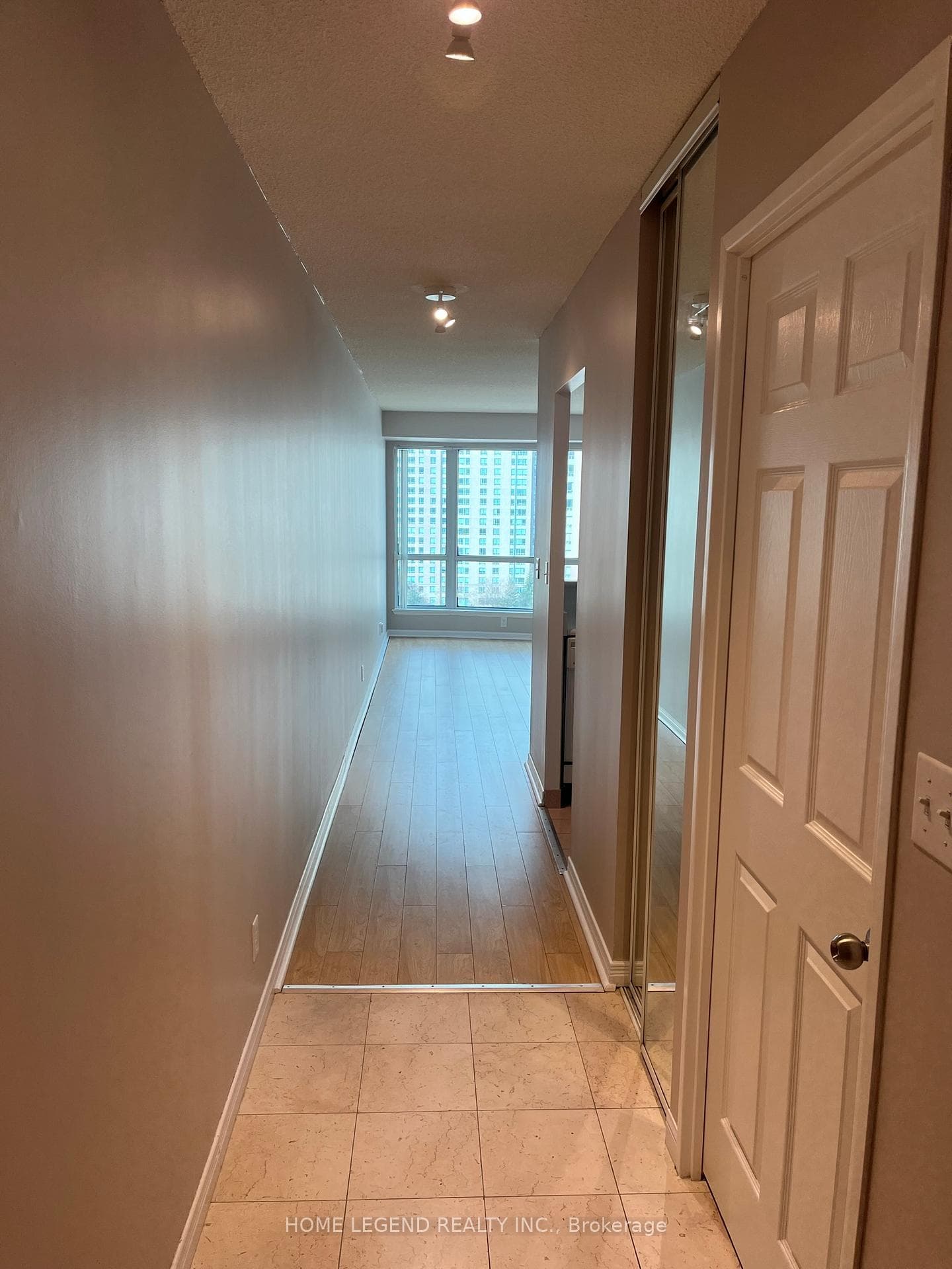 8 Lee Centre Drive Unit 1512 photo 4