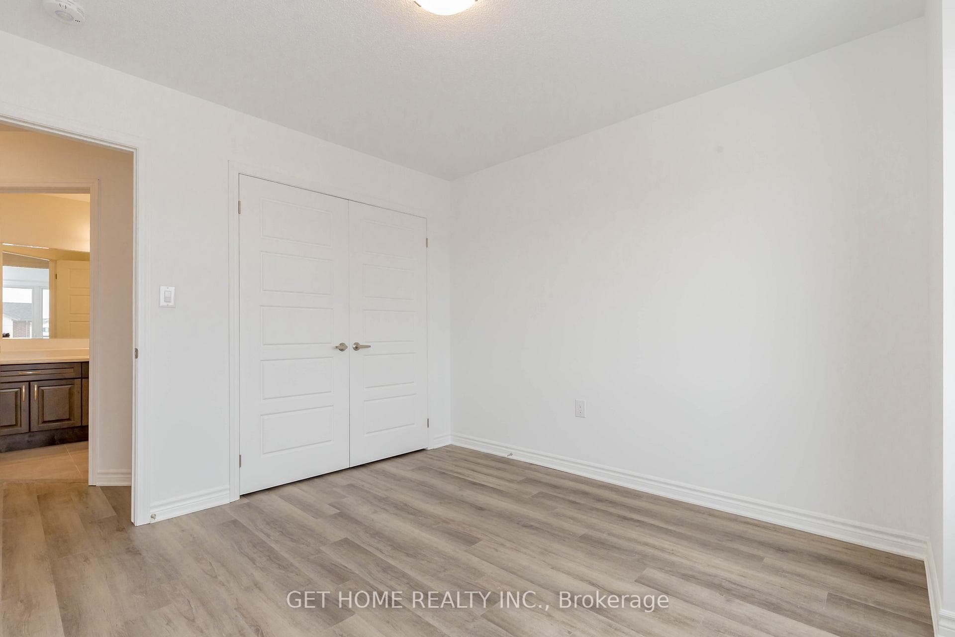 435 Gordon Krantz Avenue photo 41