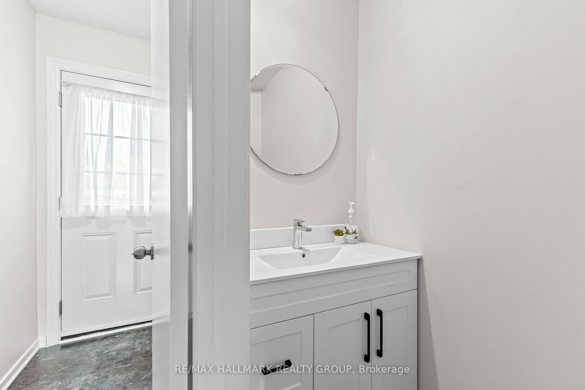 1160 Shillington Avenue Unit 11 photo 2