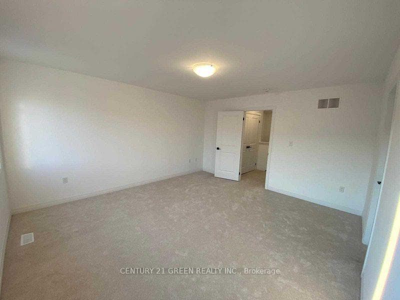 135 Turnberry Lane photo 22