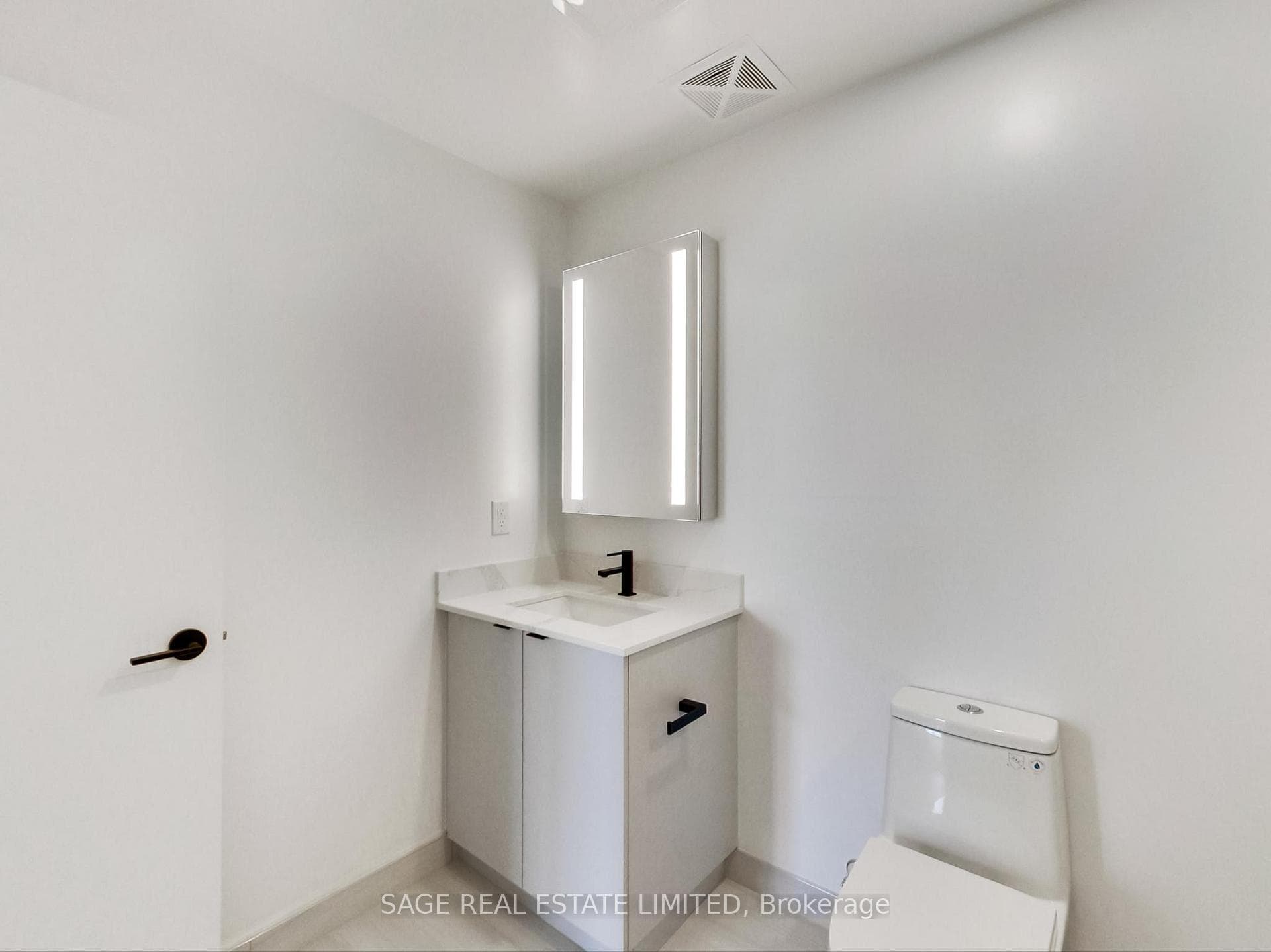 285 Dufferin Street Unit 1401 photo 17