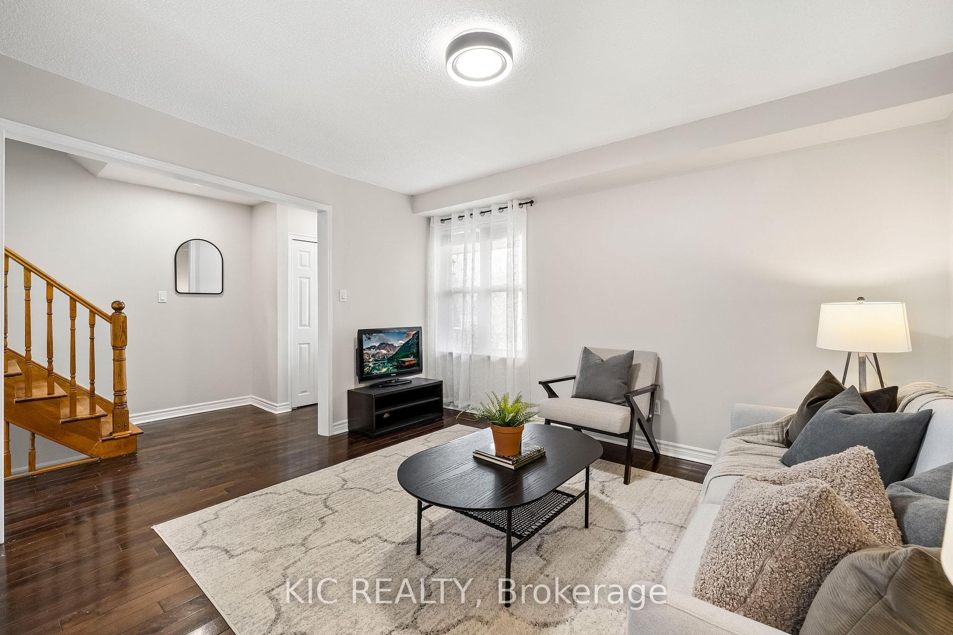 174 Ravenscroft Road photo 8