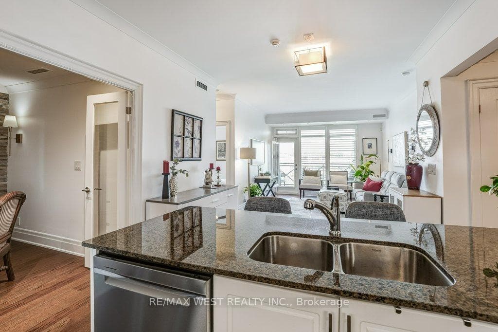 35 Baker Hill Boulevard Unit 404 photo 11