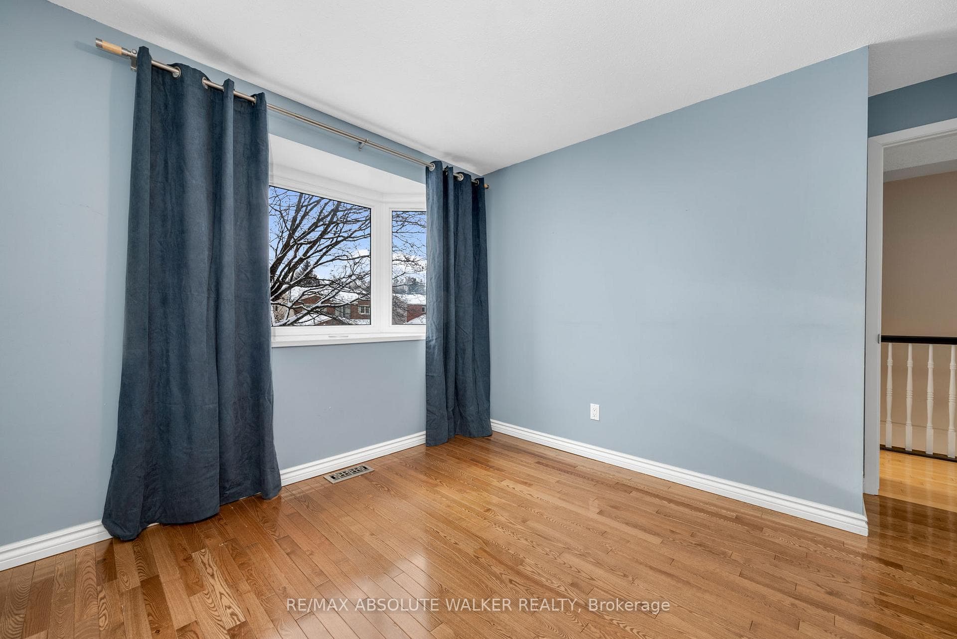 1849 Montereau Avenue photo 29