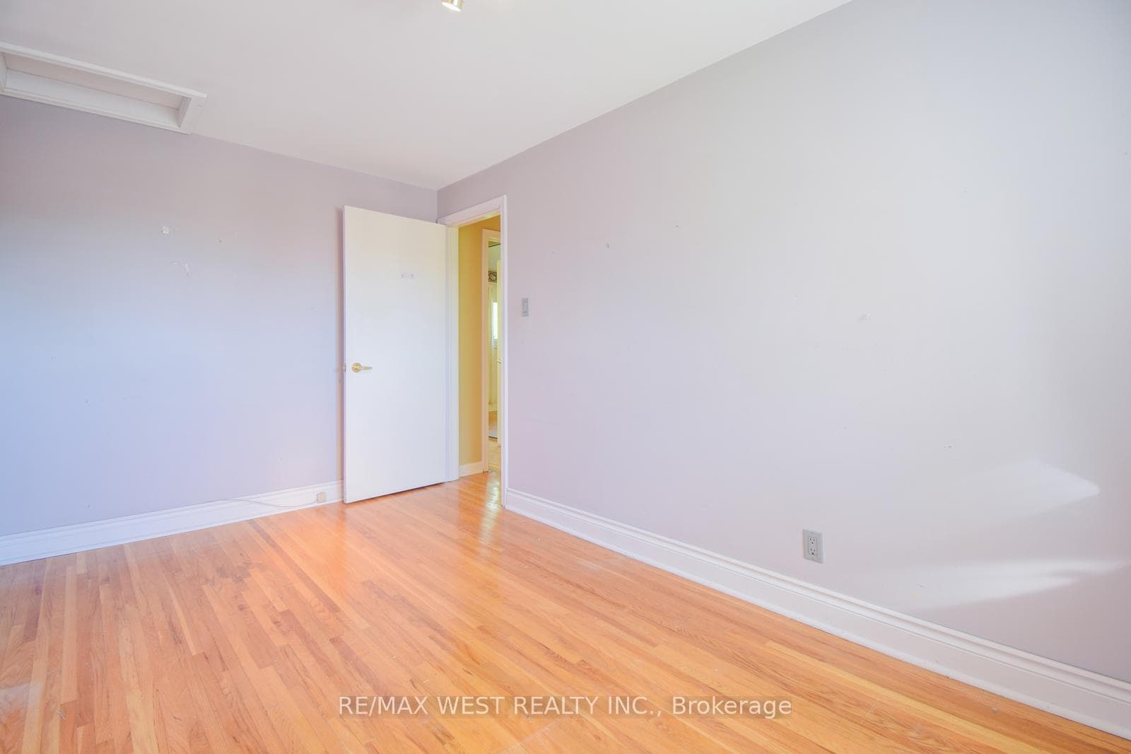 25 Glass Drive photo 23