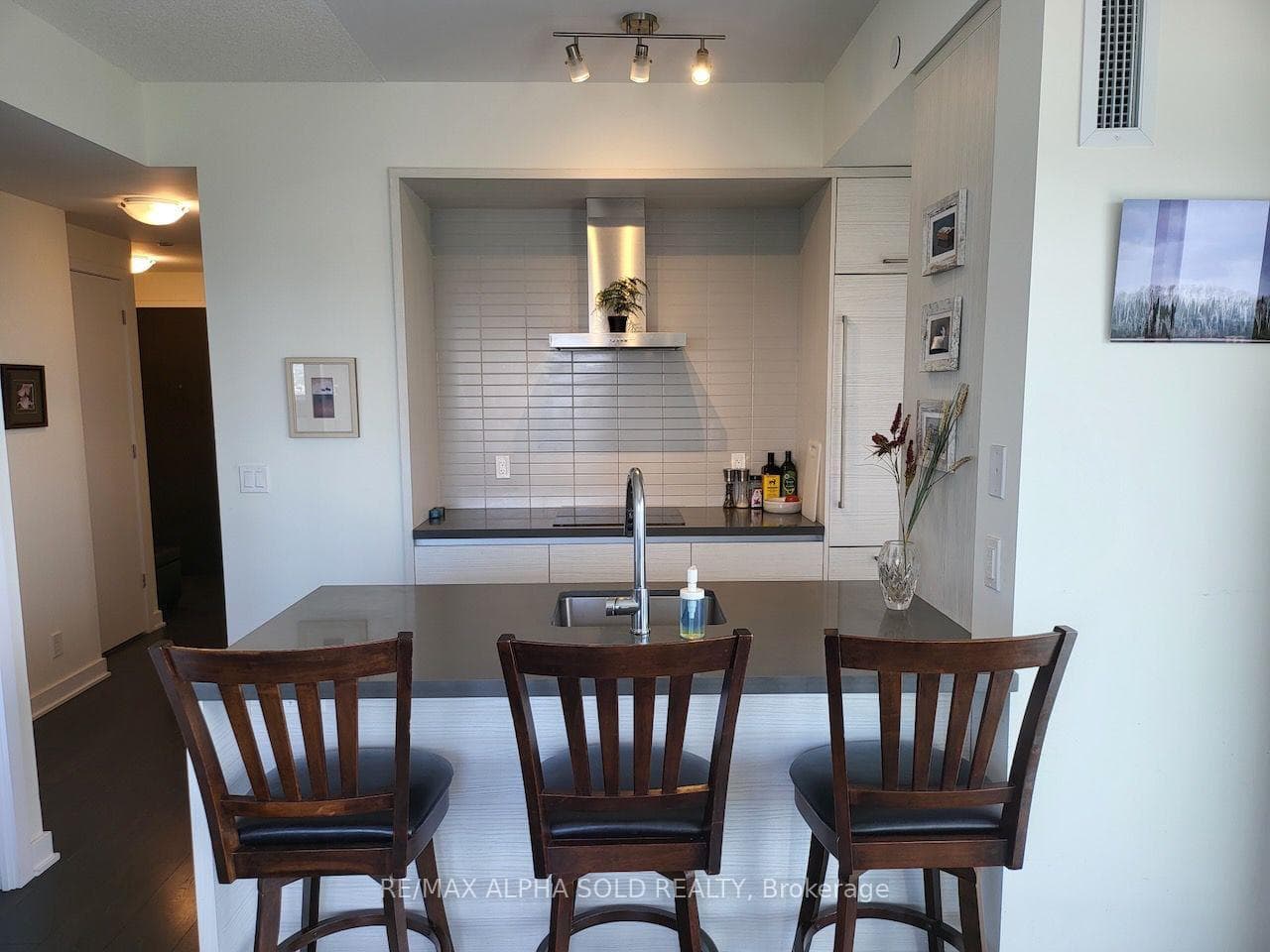 2221 Yonge Street Unit 4908 photo 5