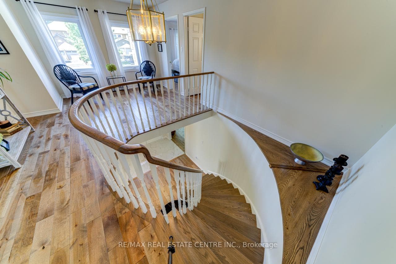 48 River Oaks Boulevard photo 27