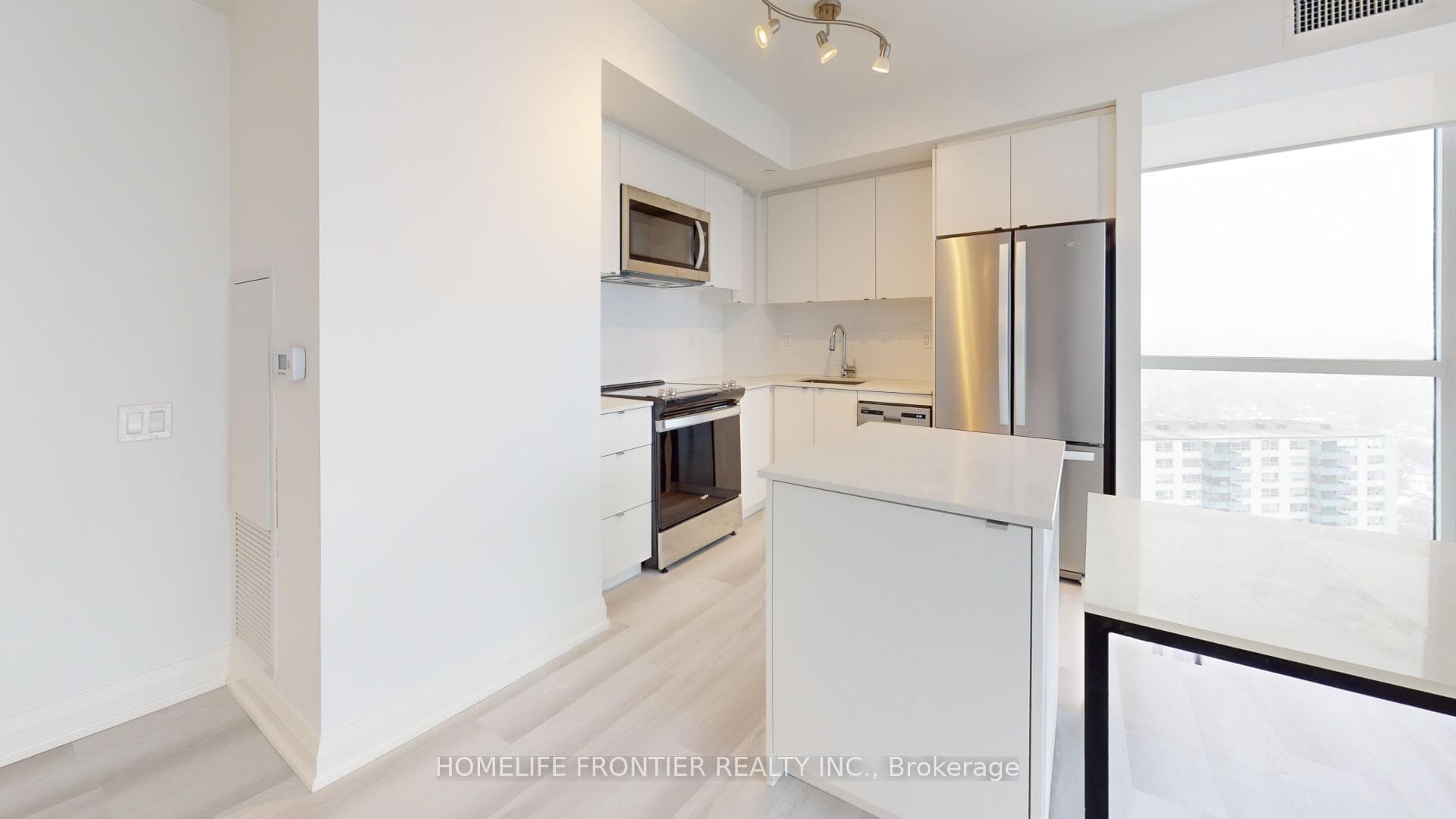 1461 Lawrence Avenue Unit 2004 photo 5