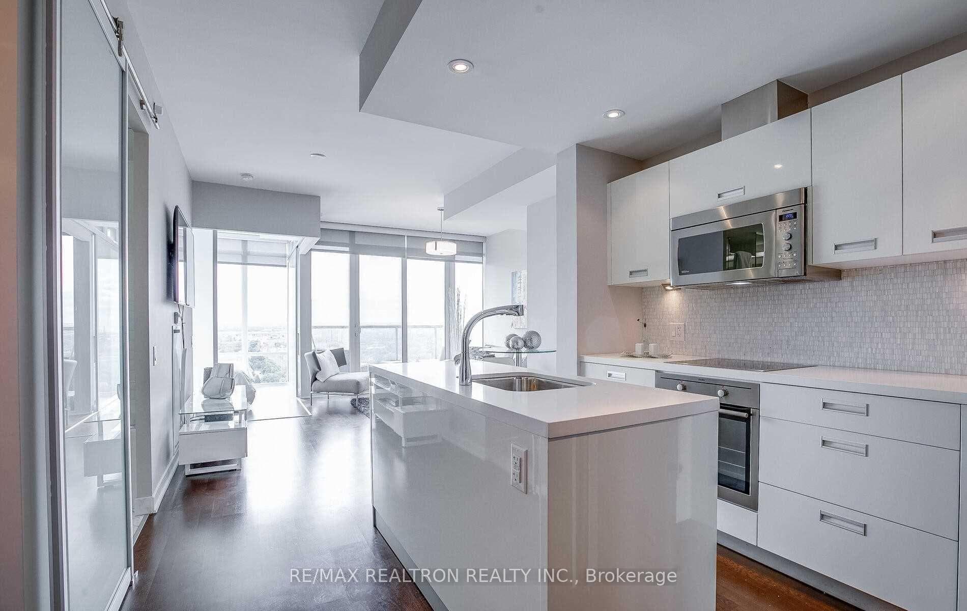 88 Park Lawn Road Unit 2803 photo 1