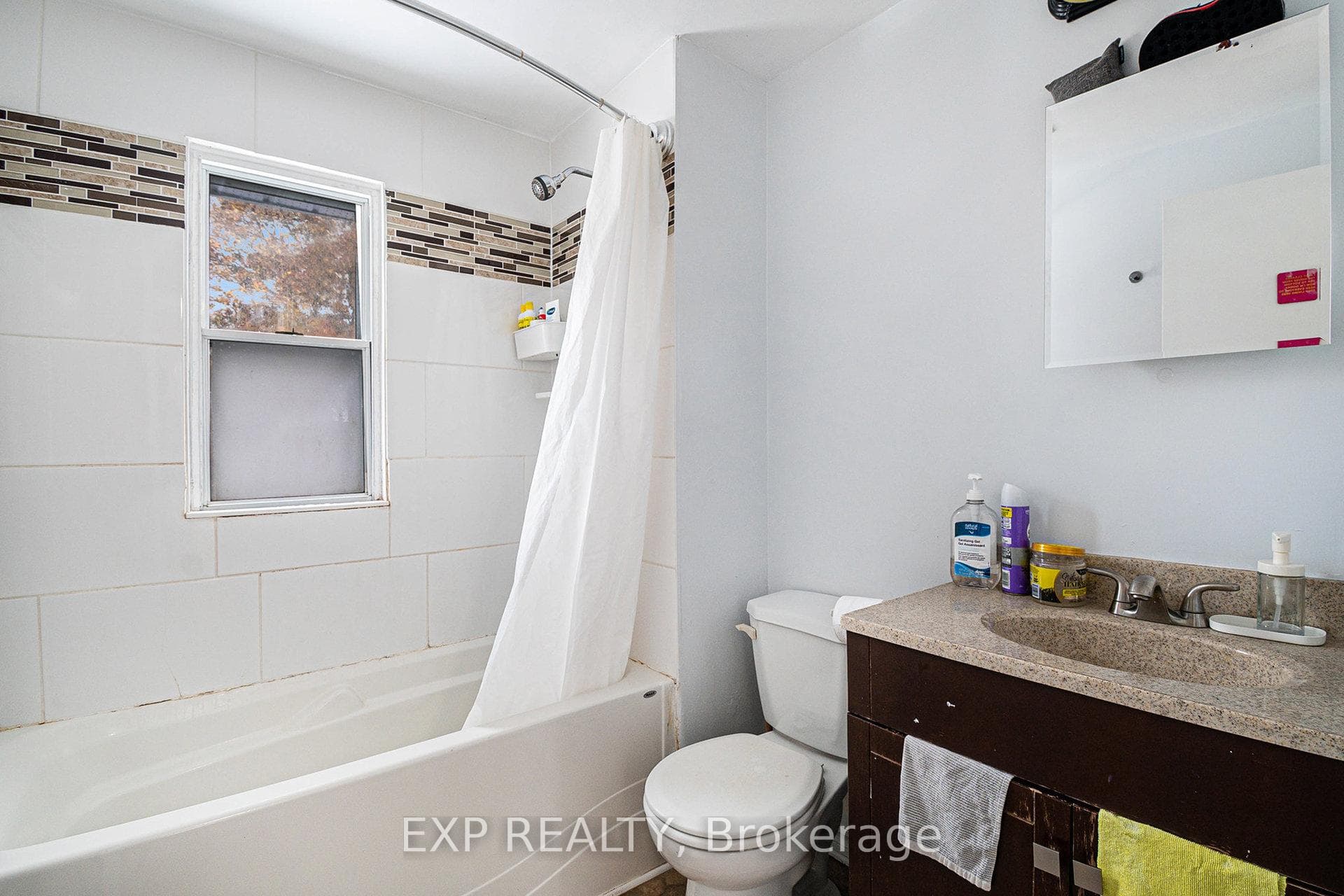 329 DONALD Street photo 13