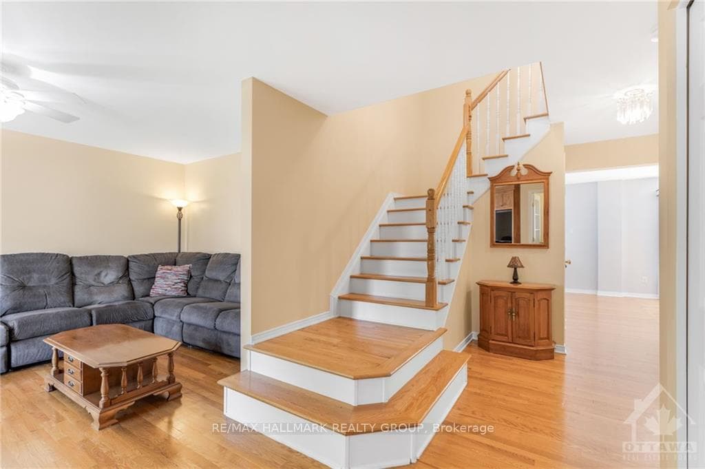 3120 LEMAY Circle photo 4