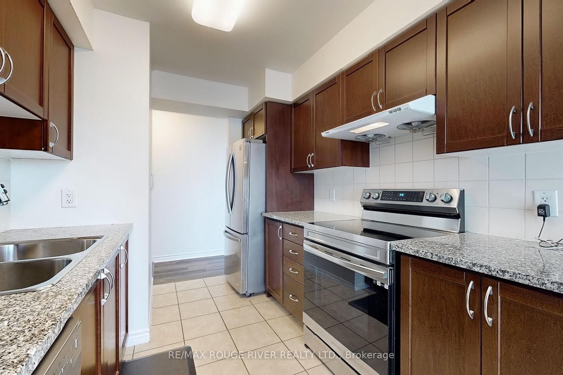 88 Grangeway Avenue Unit 608 photo 21