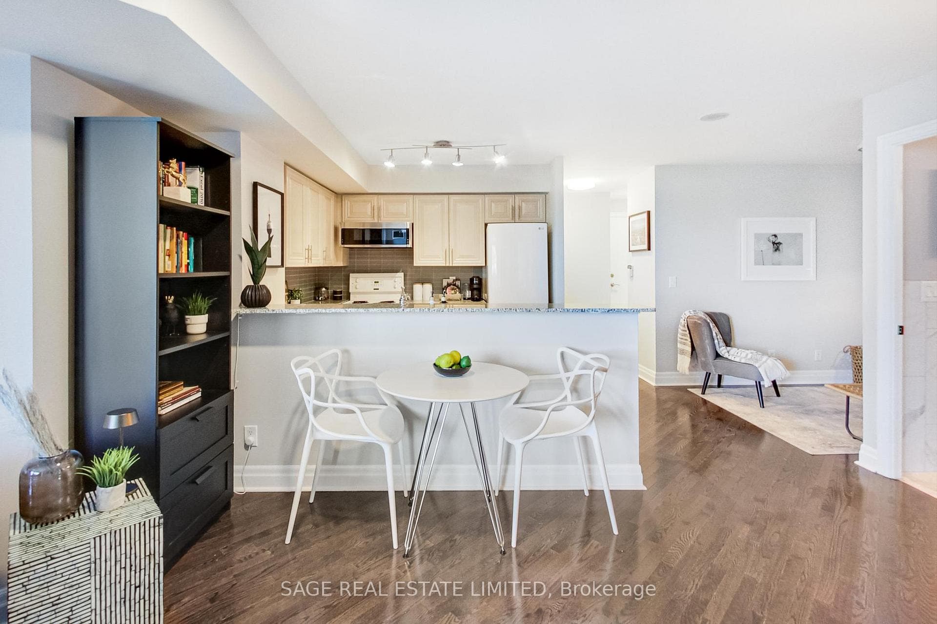 2121 Lake Shore Boulevard Unit 1208 photo 6