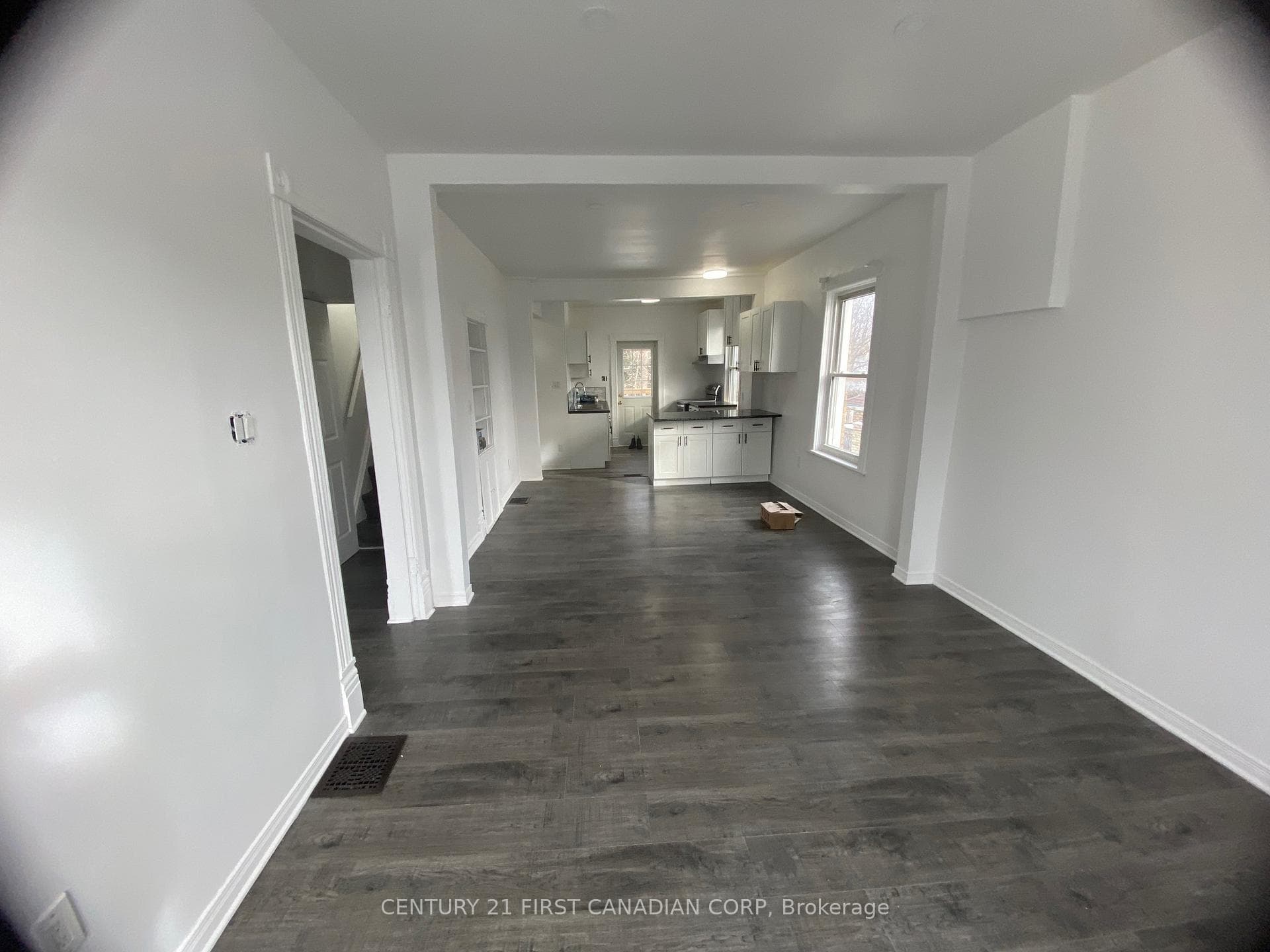 190 WELLINGTON Street Unit UPPER photo 18