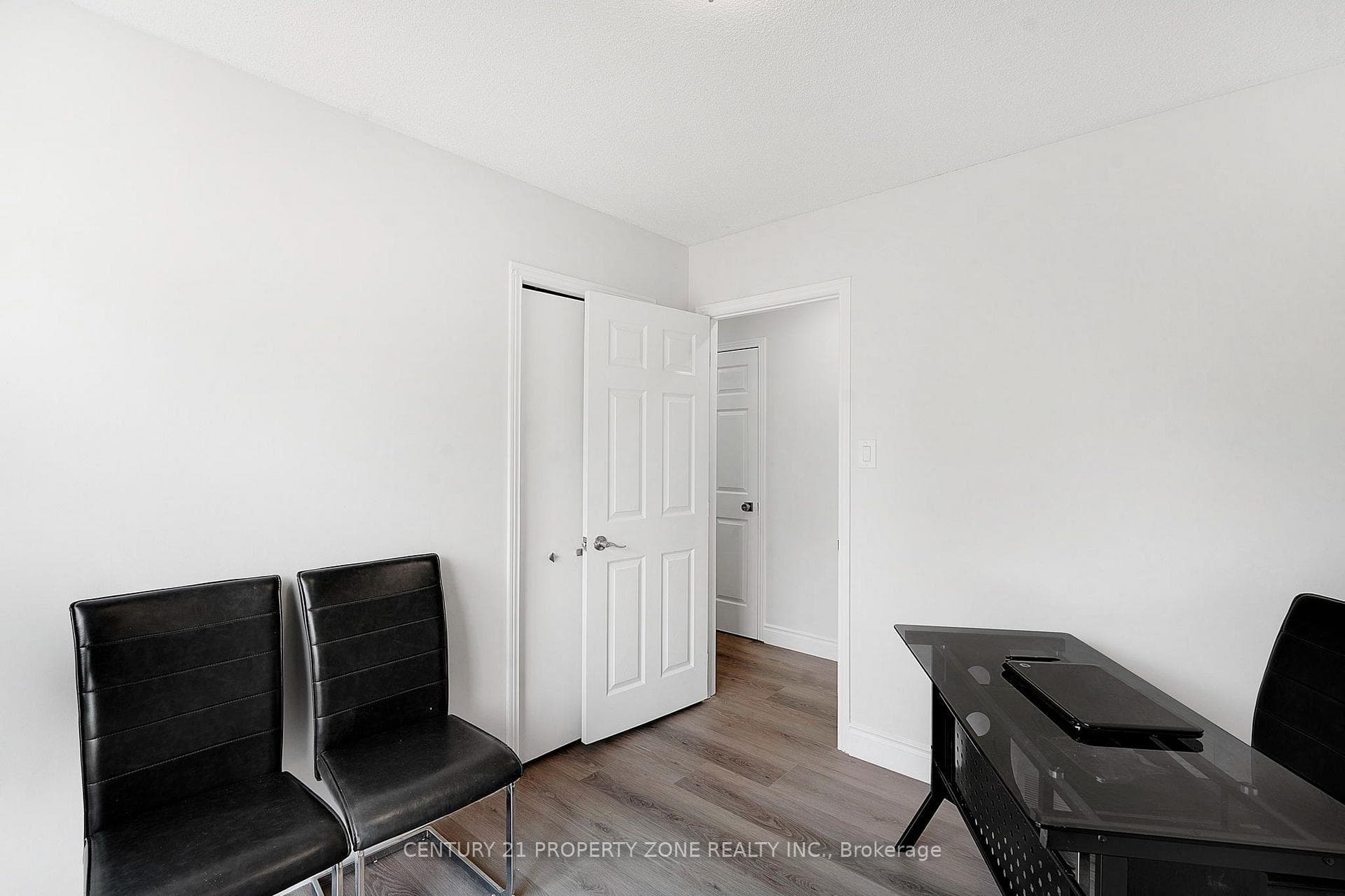 137 Nickolas Crescent photo 14