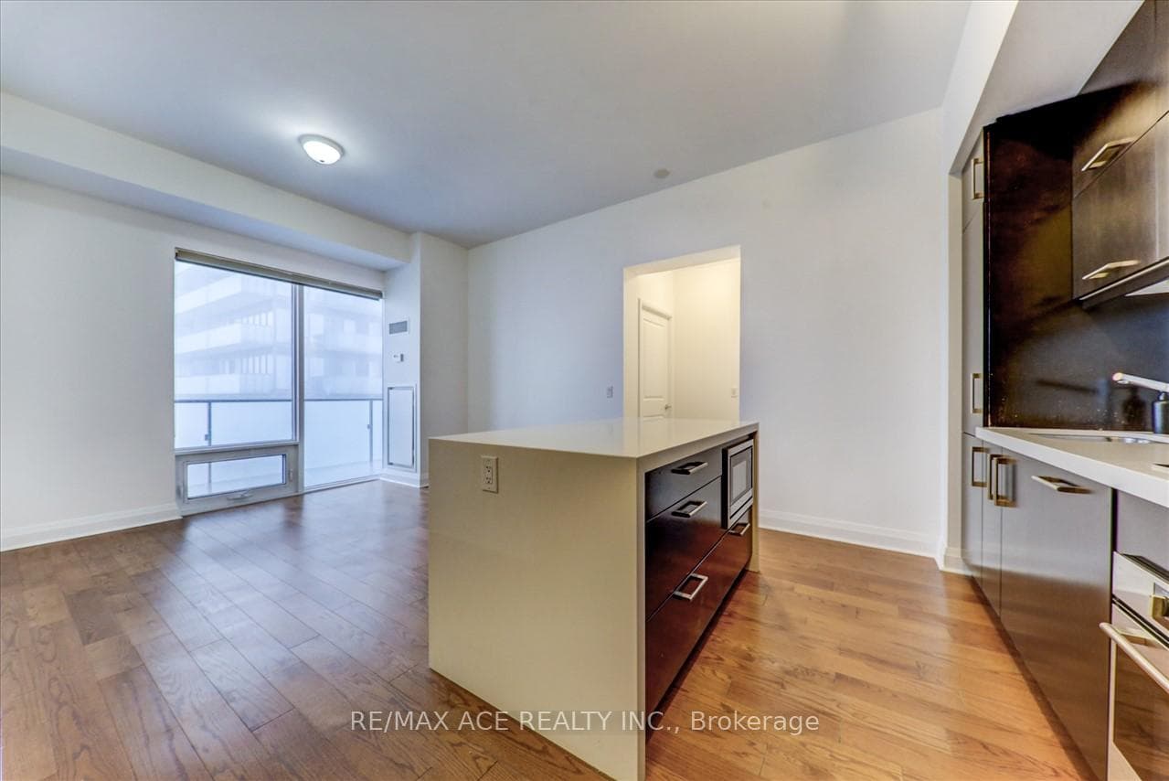 65 St Mary Street Unit 4209 photo 4
