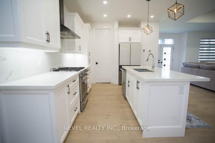 14 Bowen Place photo 9