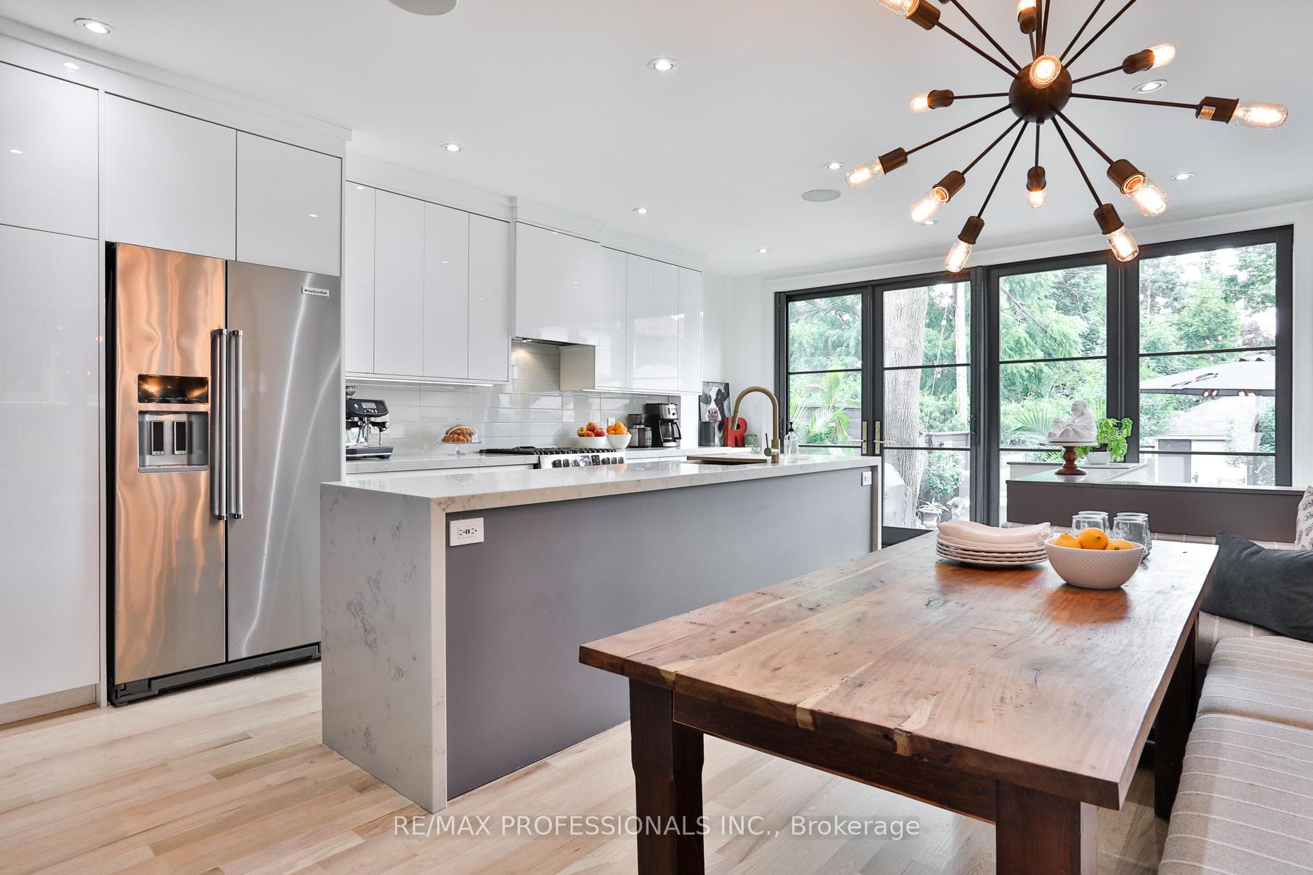 104 Ardagh Street photo 12
