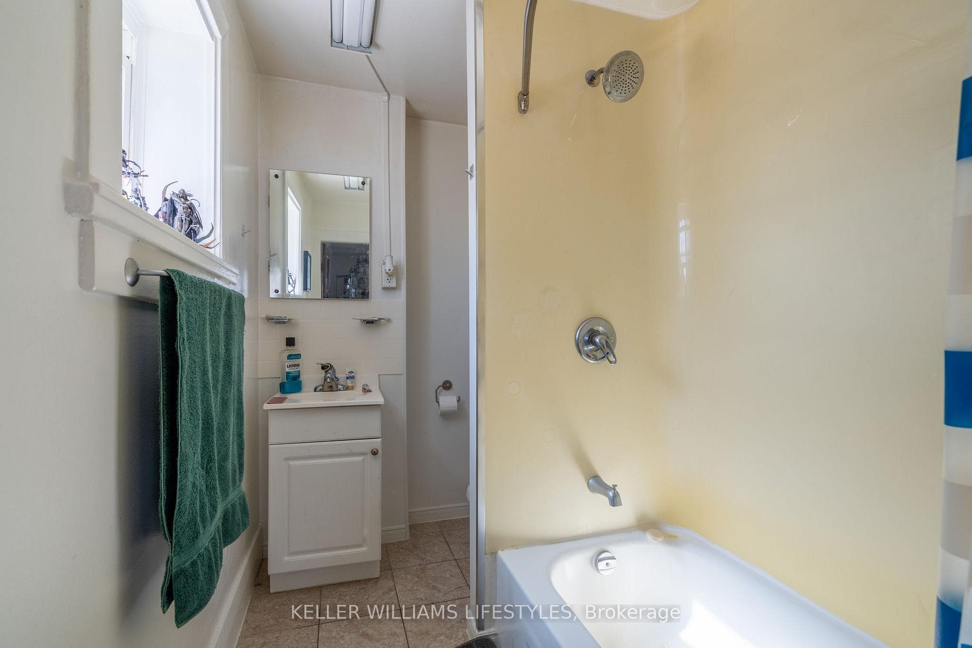 423 Paterson Avenue photo 24