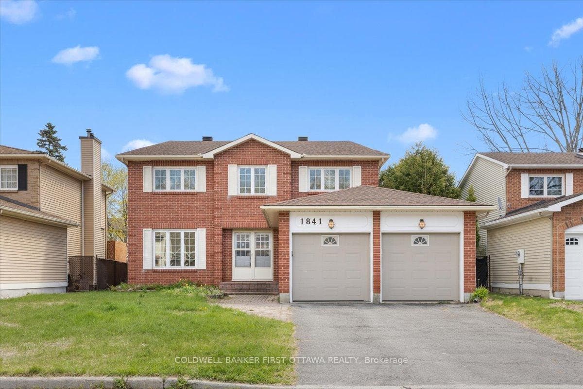 1841 Thistleleaf Crescent photo 1