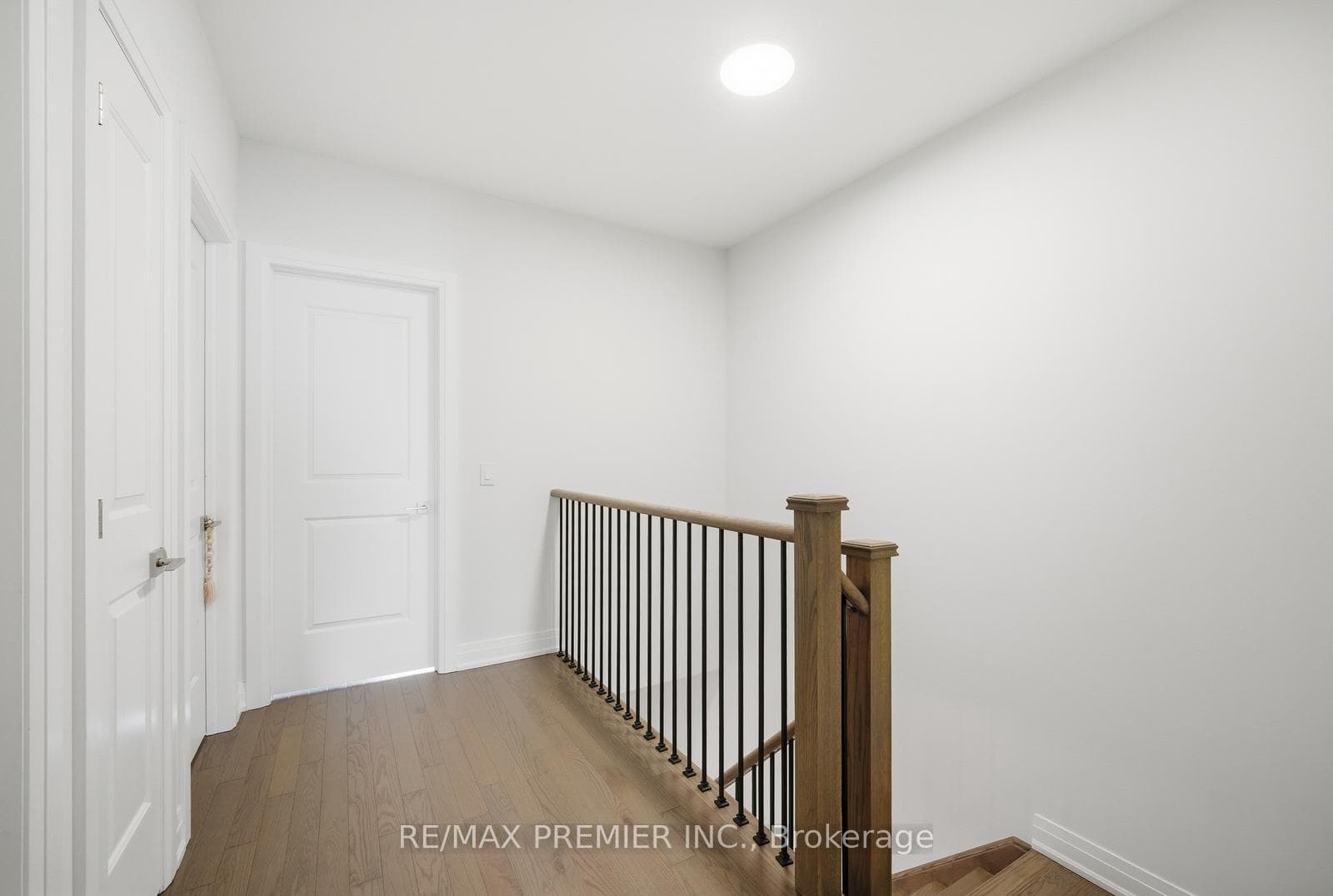 229 Vermont Avenue photo 24