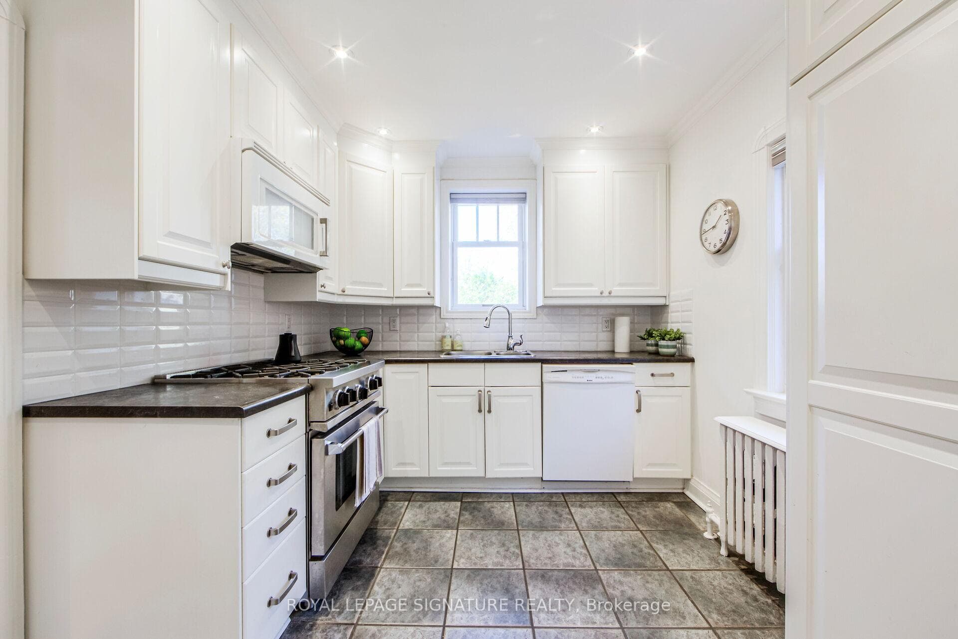 6 Jasmine Avenue photo 15
