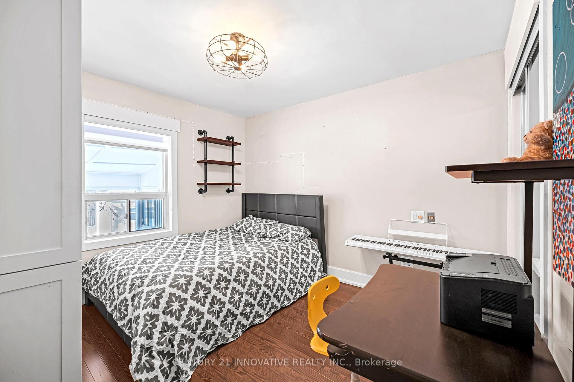 48 Brenda Crescent photo 20
