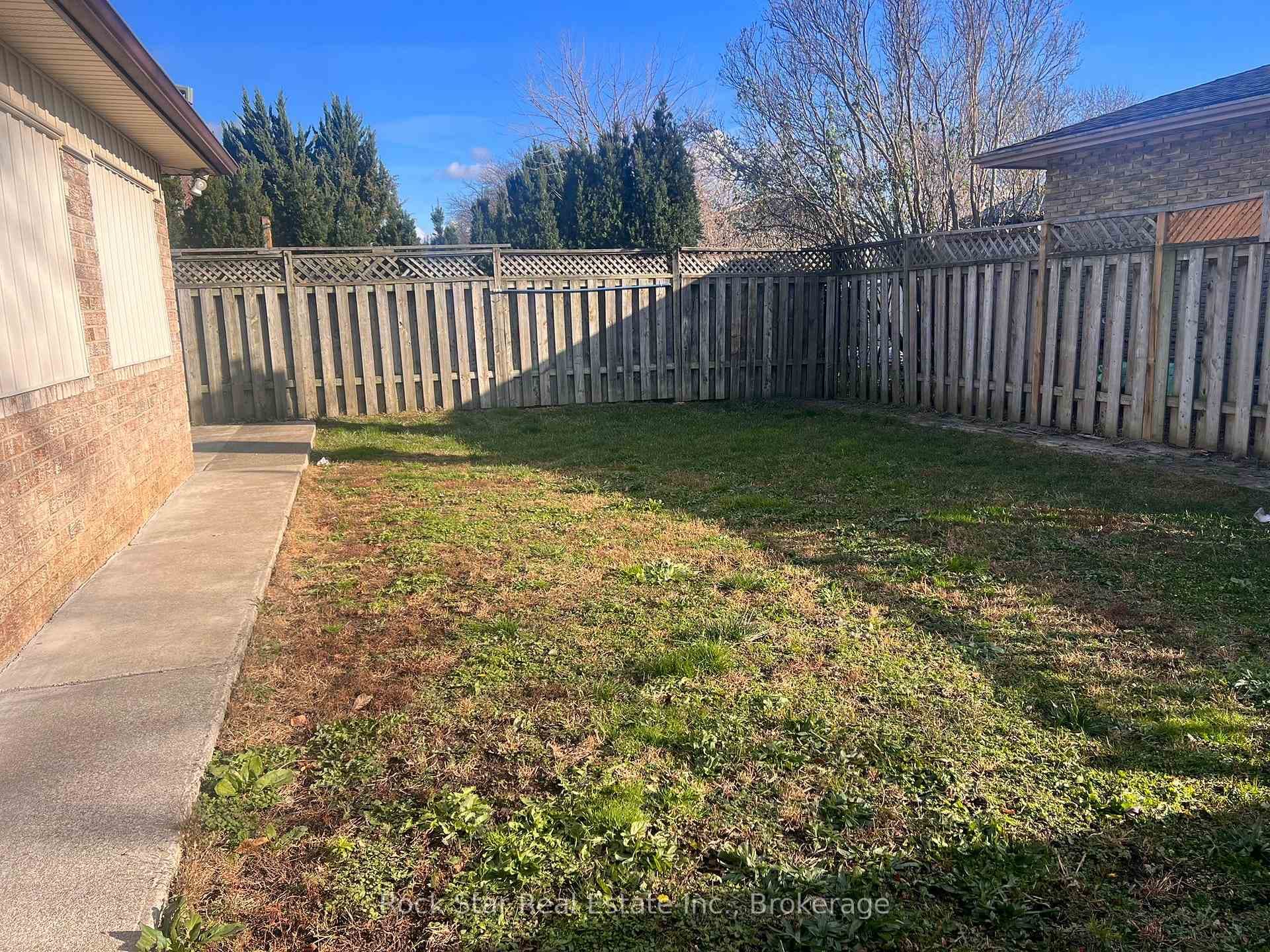 32 BENDINGROAD Crescent photo 28