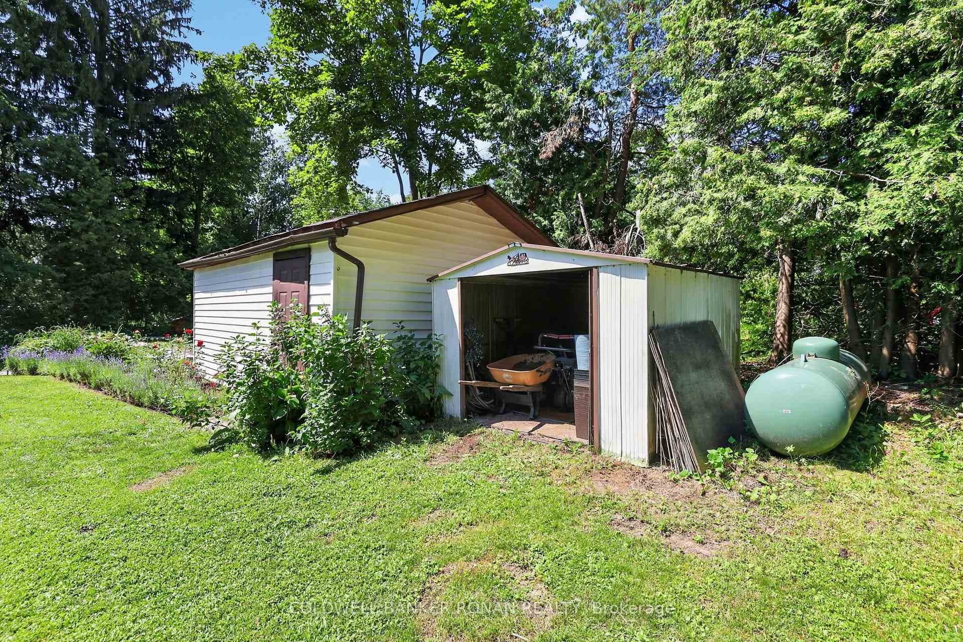 16 Dean Road photo 46
