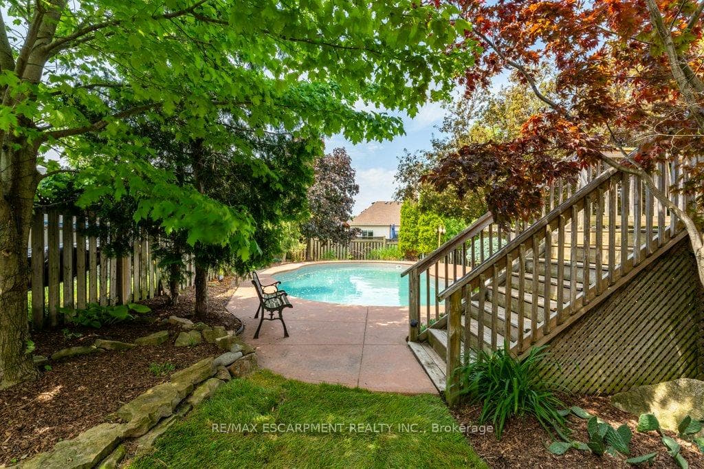 4046 Barry Drive photo 34