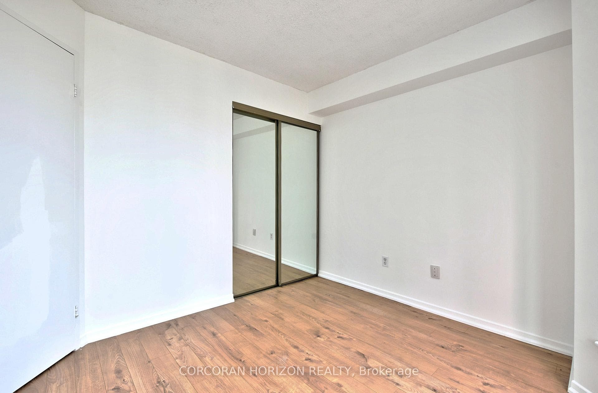44 St Joseph Street Unit 2209 photo 14