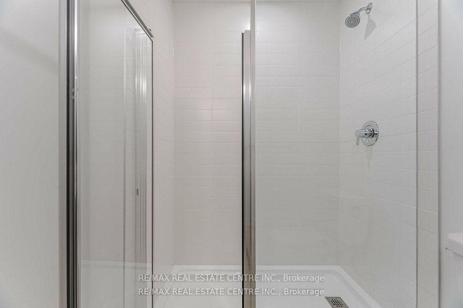 1440 Clarriage Court Unit 210 photo 18