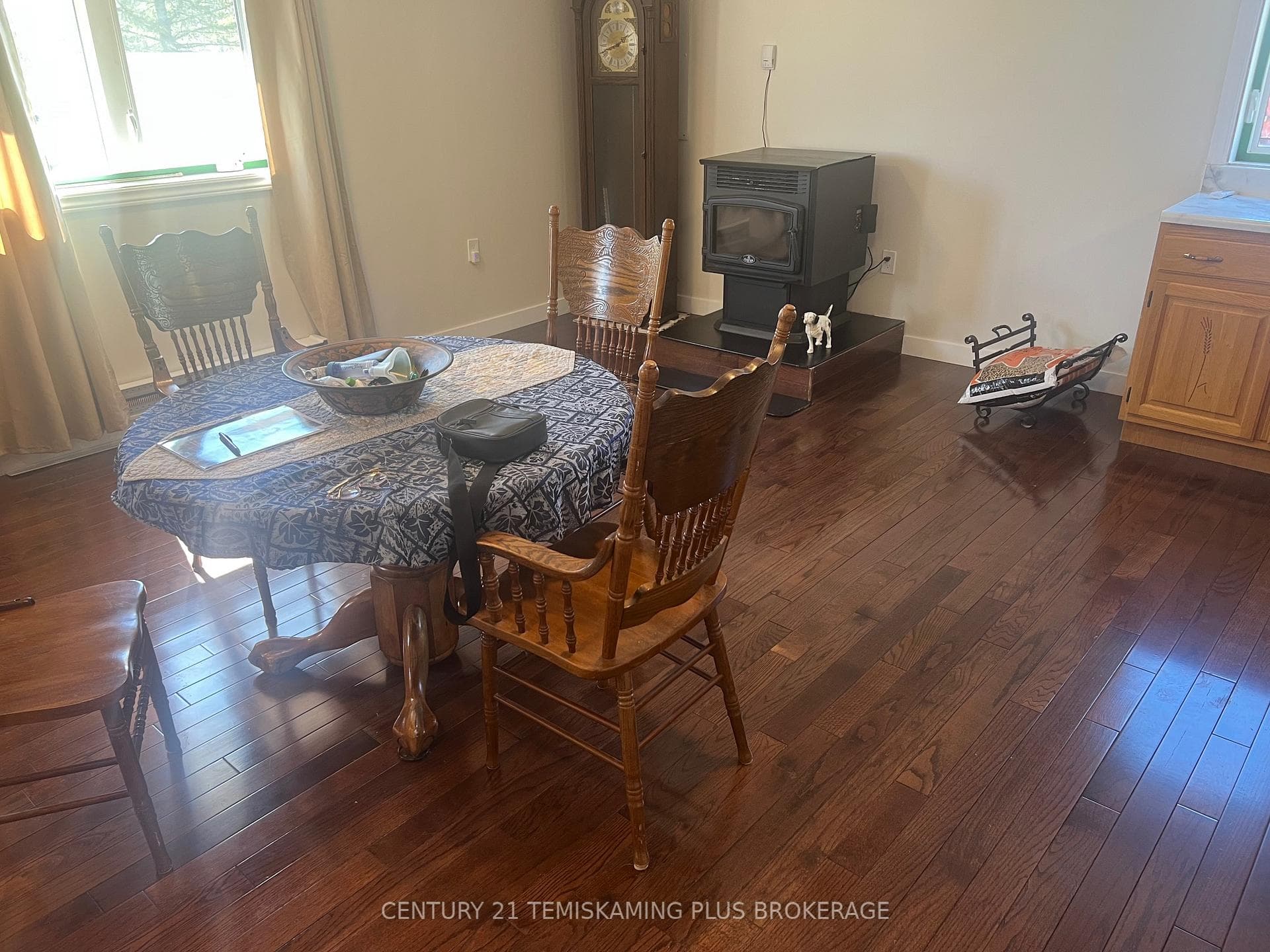 533142 River Road photo 12