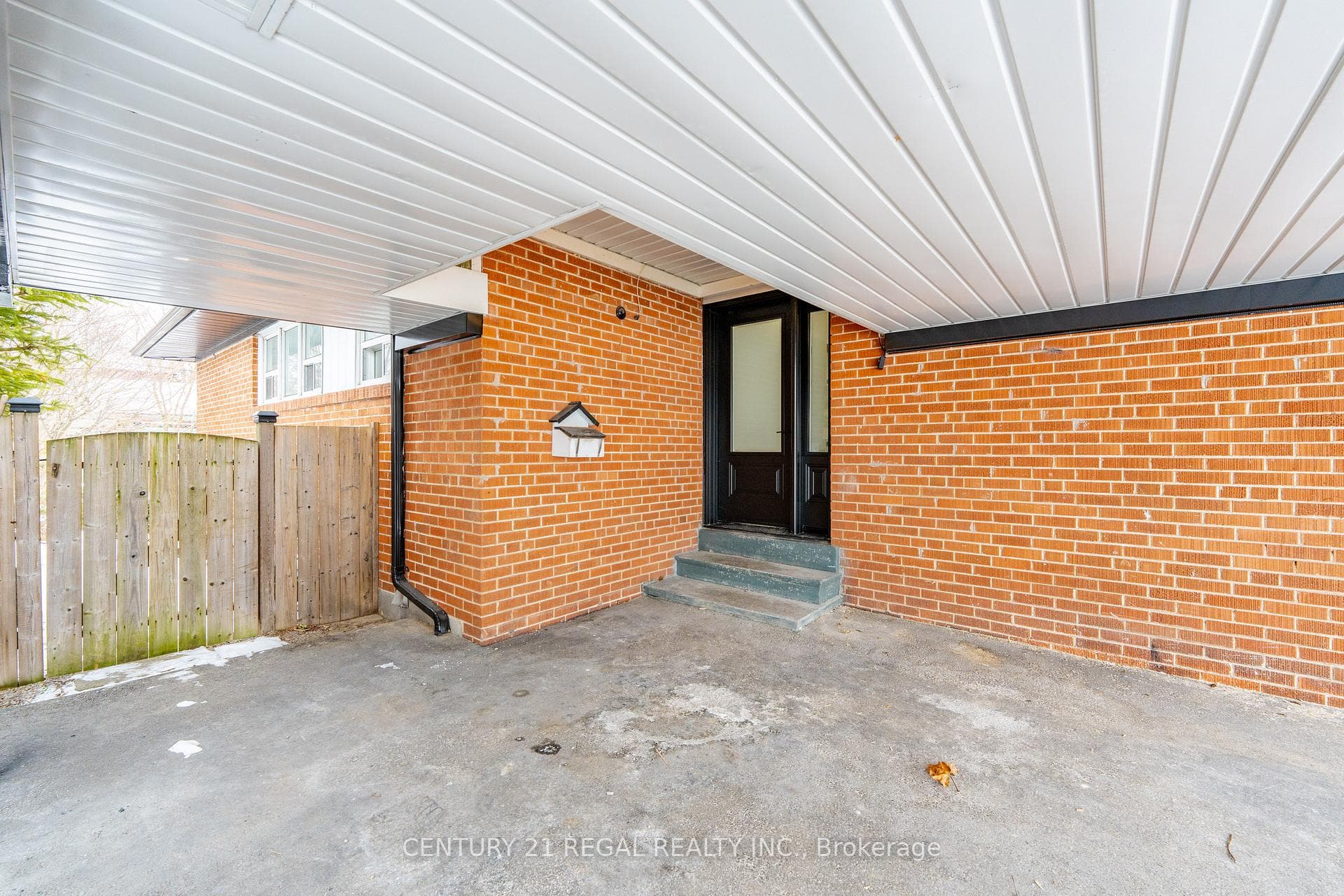 65 Mooregate Avenue photo 5