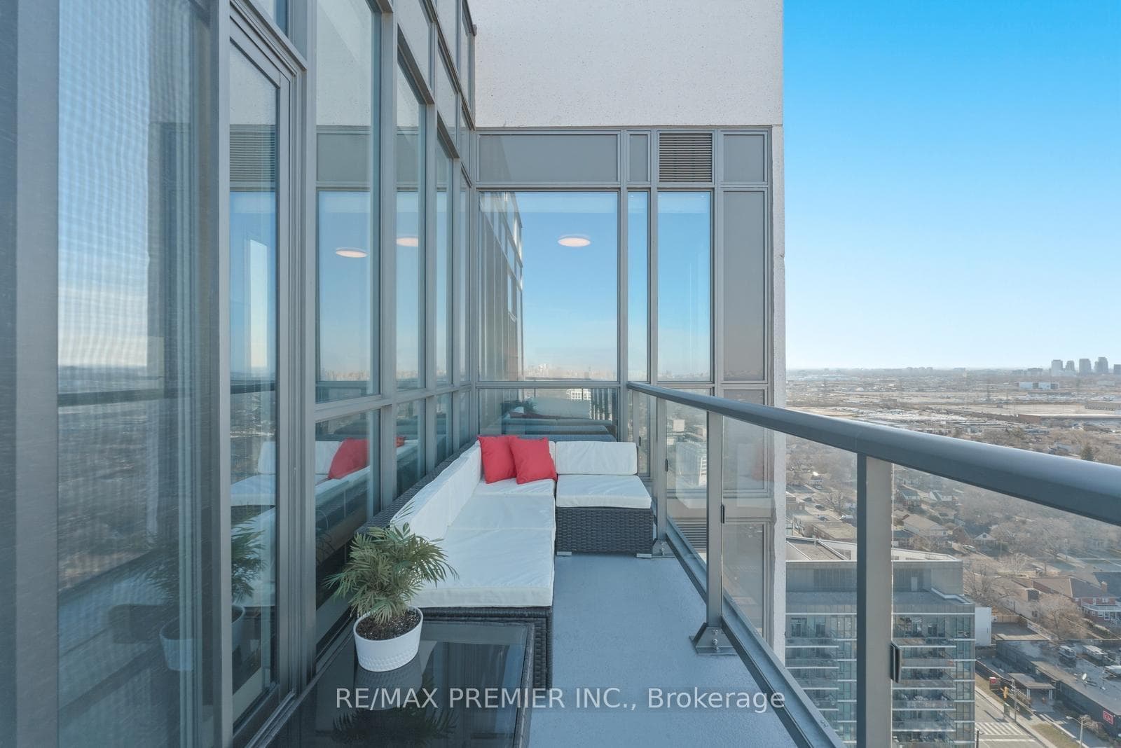 17 Zorra Street Unit PH02 (2402) photo 35