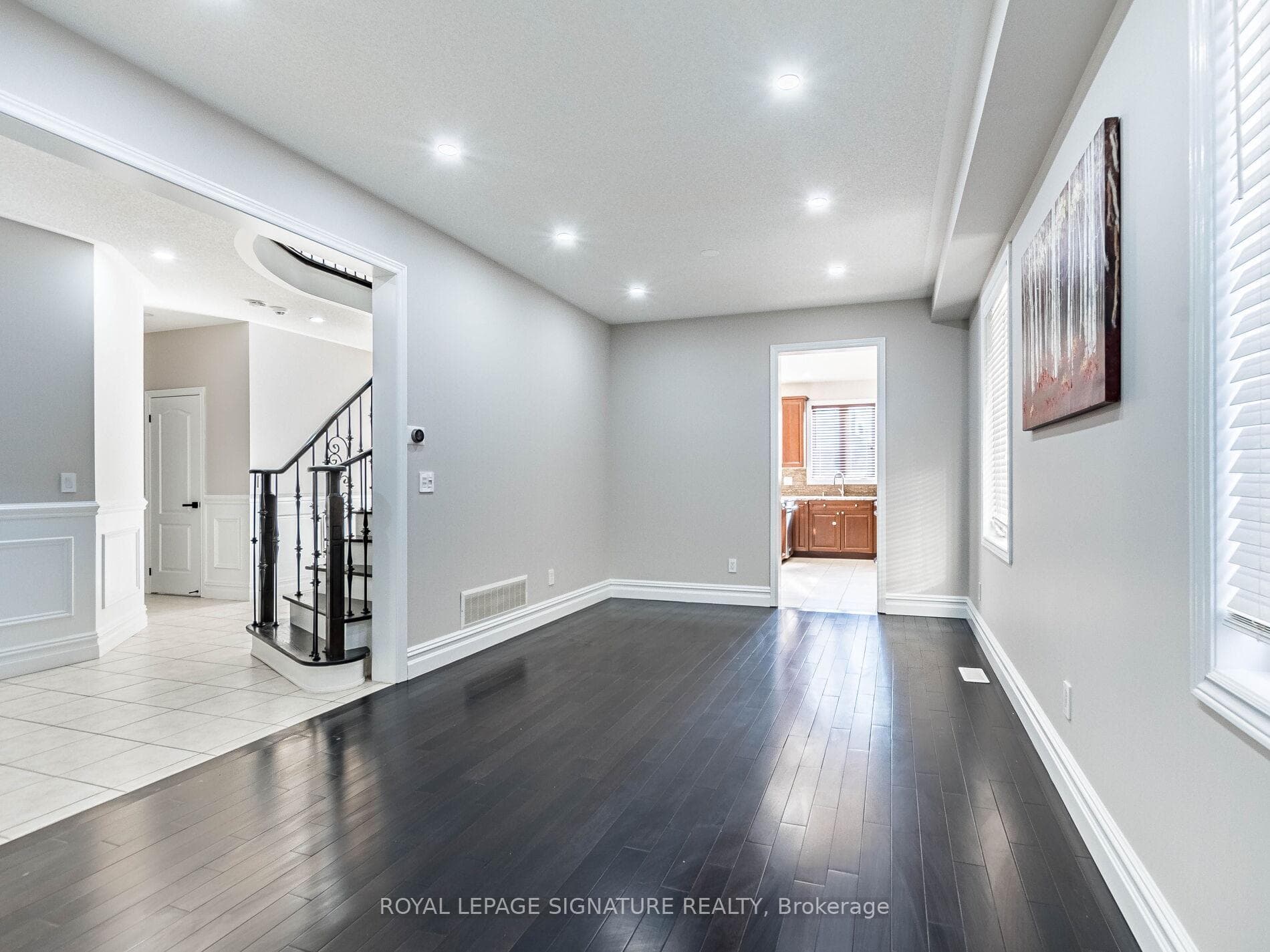 521 Bussel Crescent photo 8