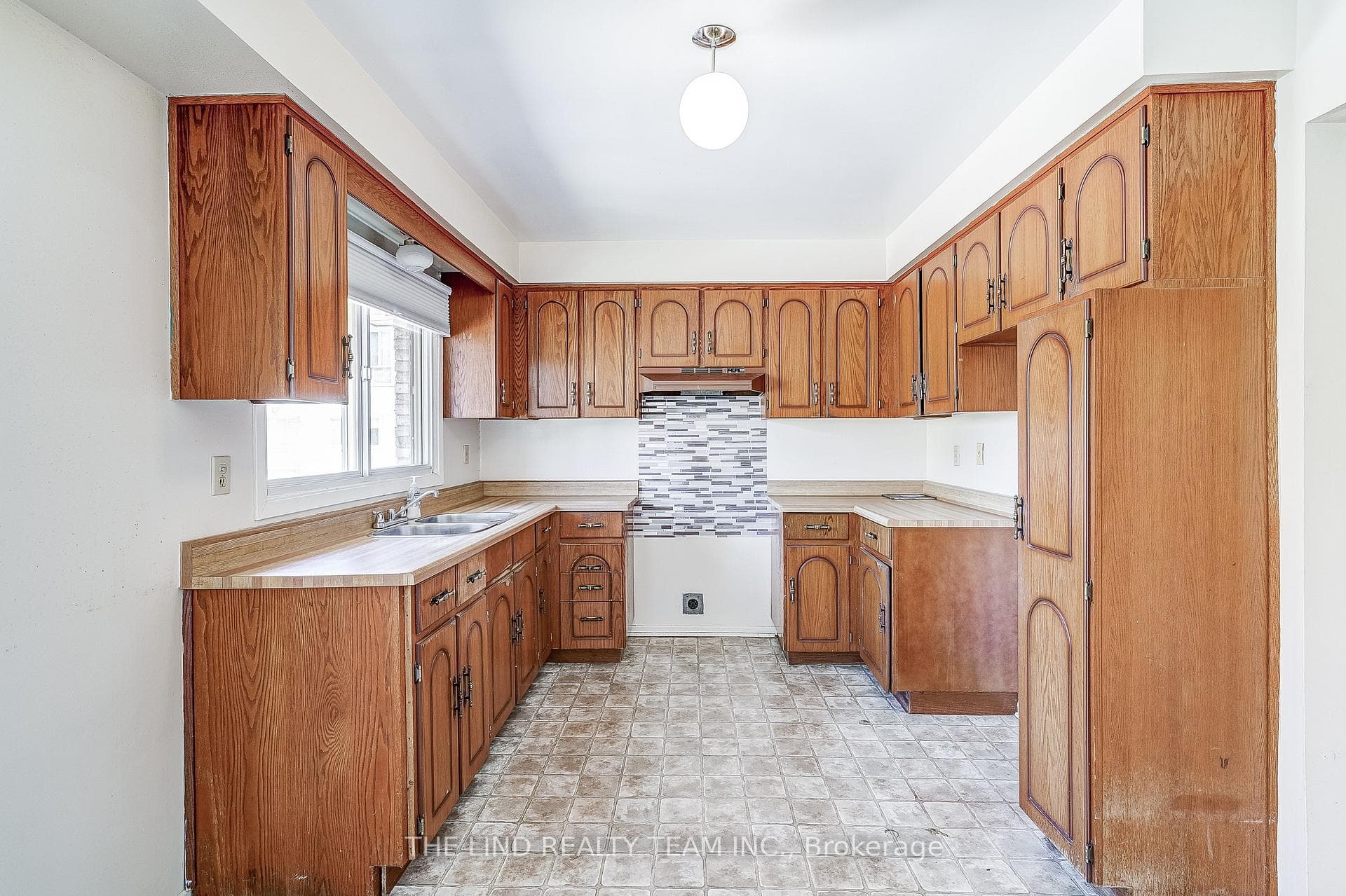 27 Poplar Crescent Unit 20 photo 4