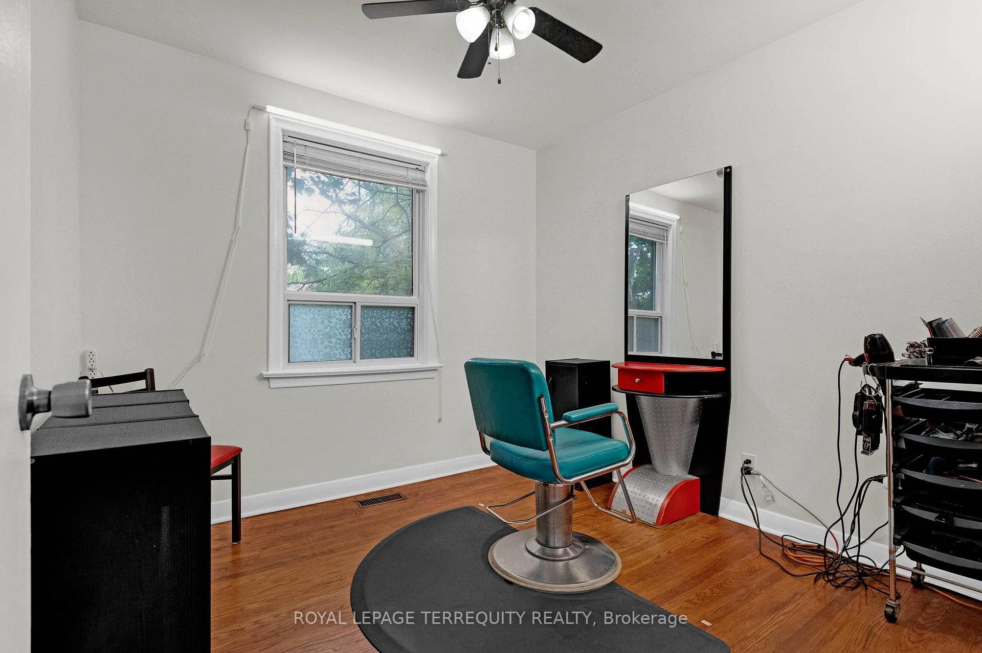 4 Larkhall Avenue photo 22