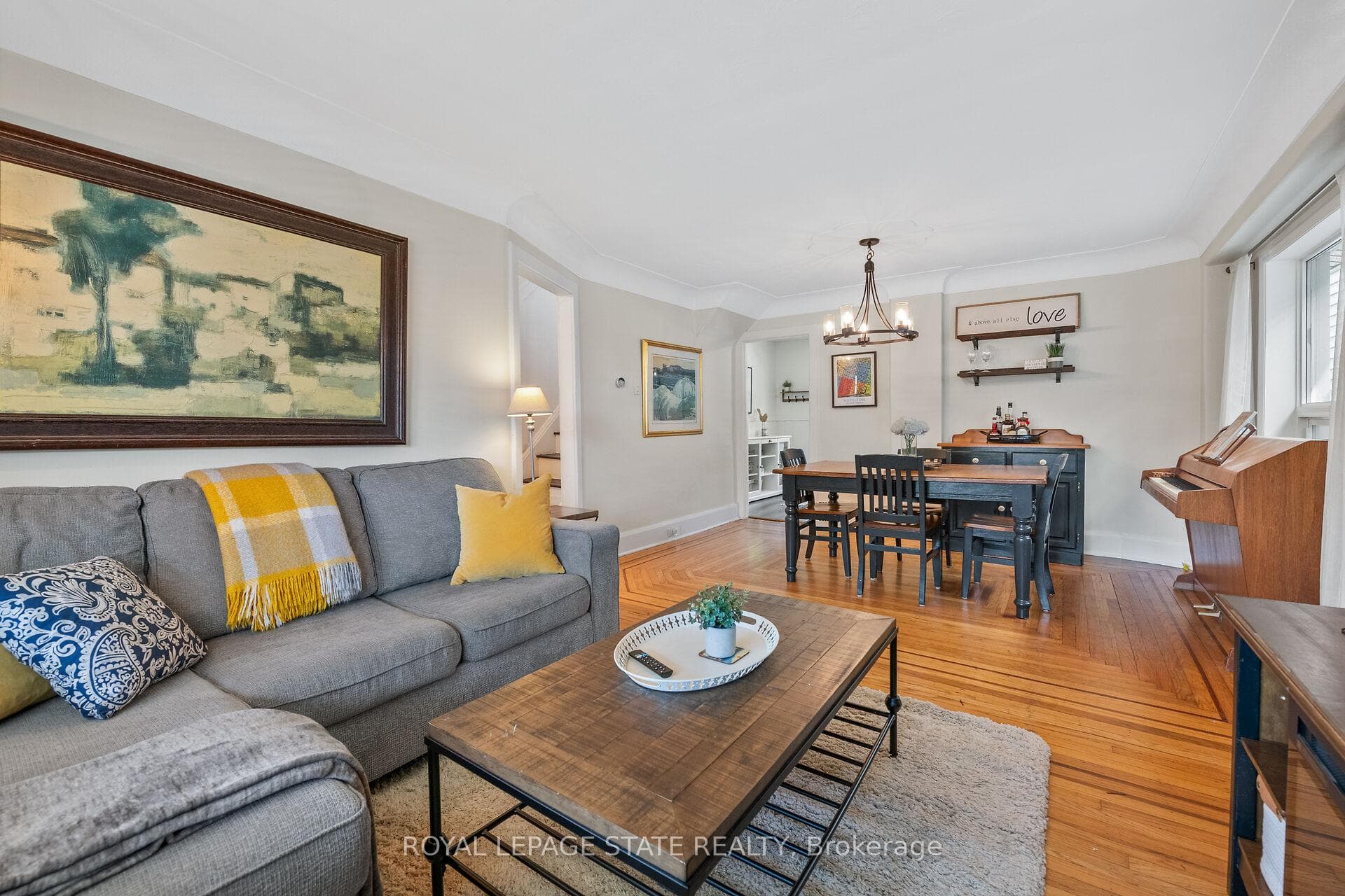 105 Grosvenor Avenue photo 22
