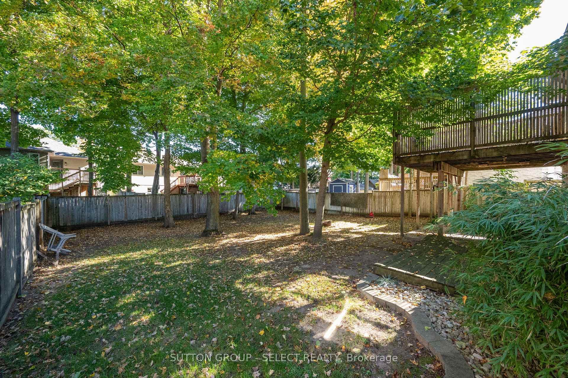 115 BRIDLE Path photo 21