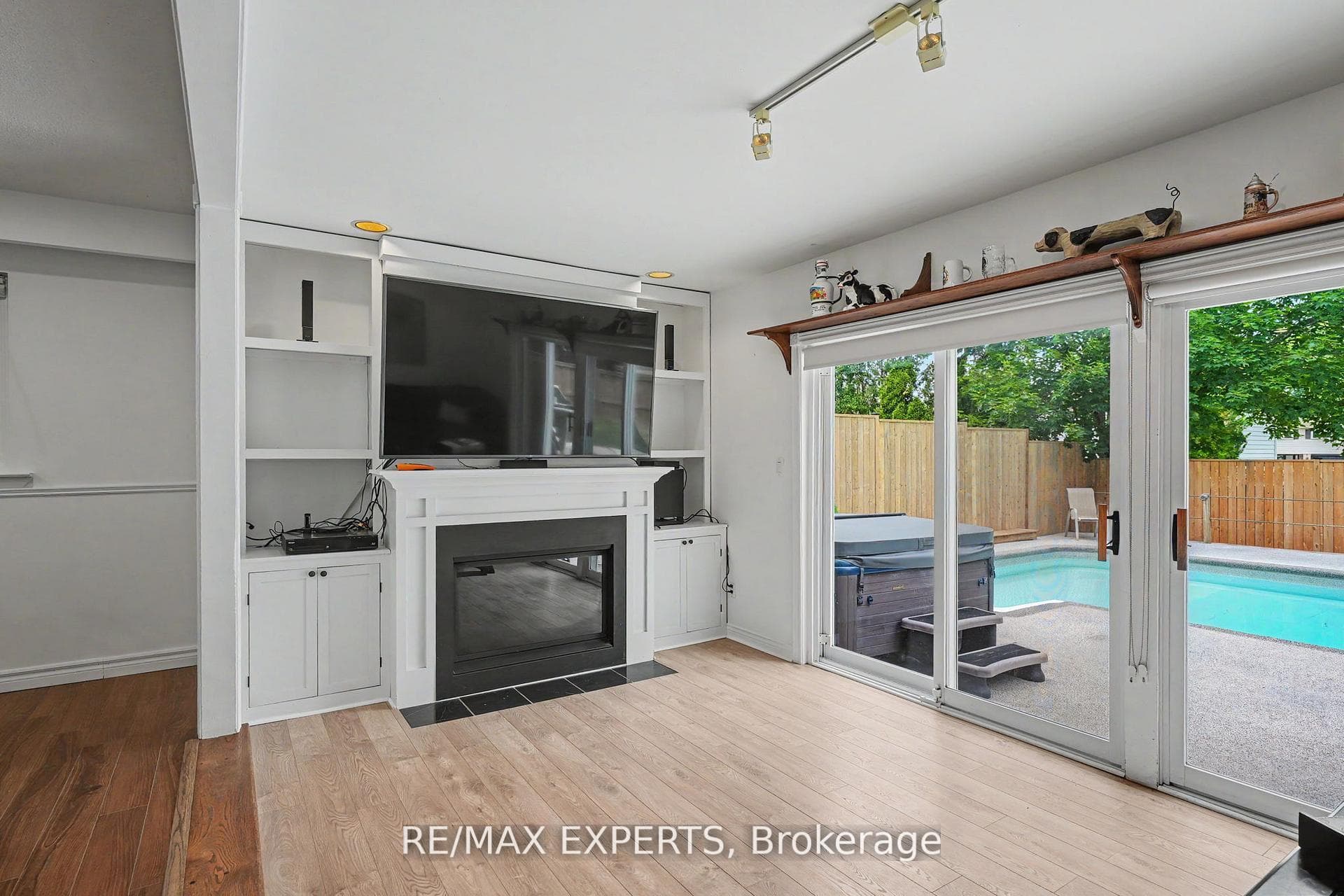 32 Oak Court photo 17