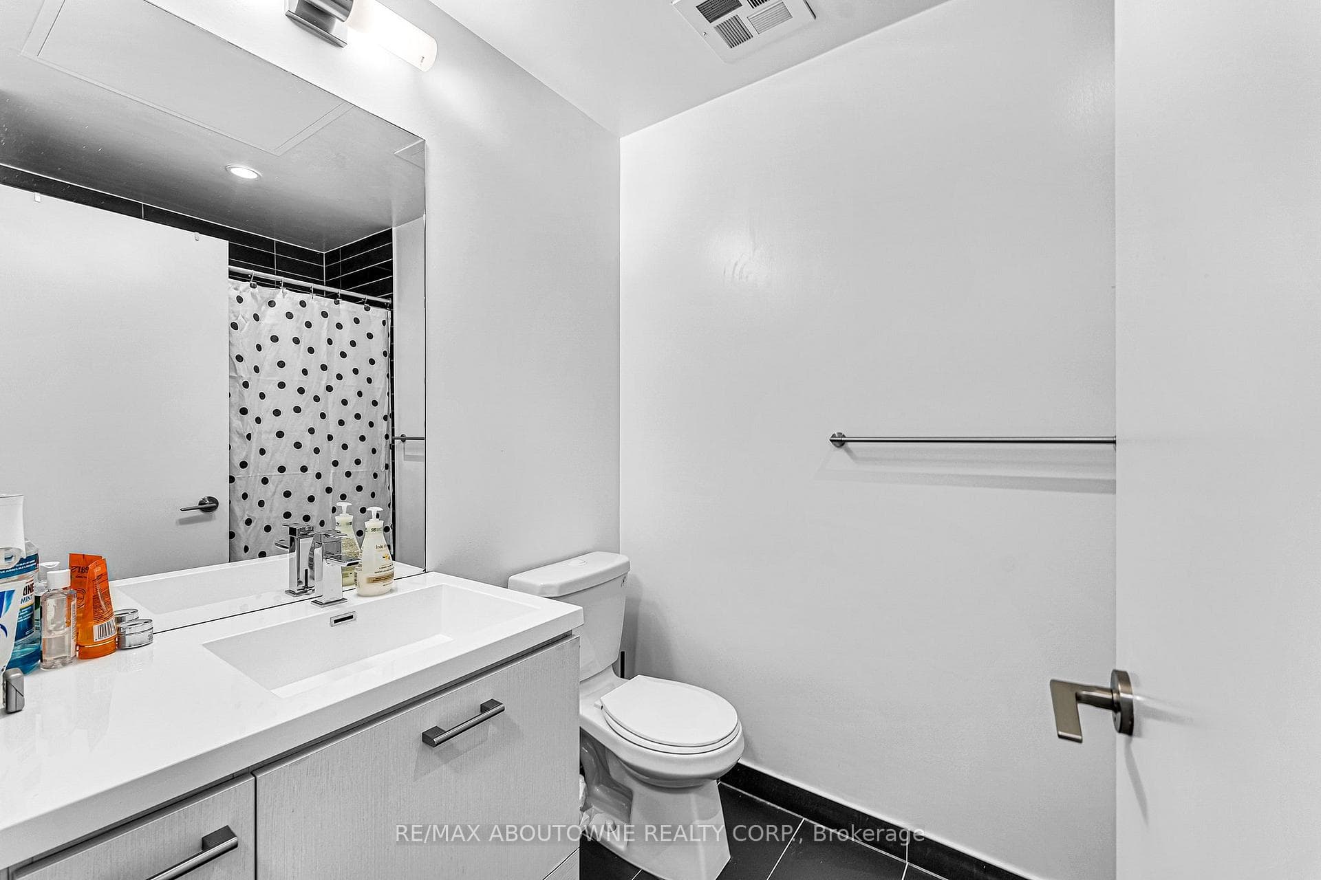 87 Peter Street Unit 4105 photo 21
