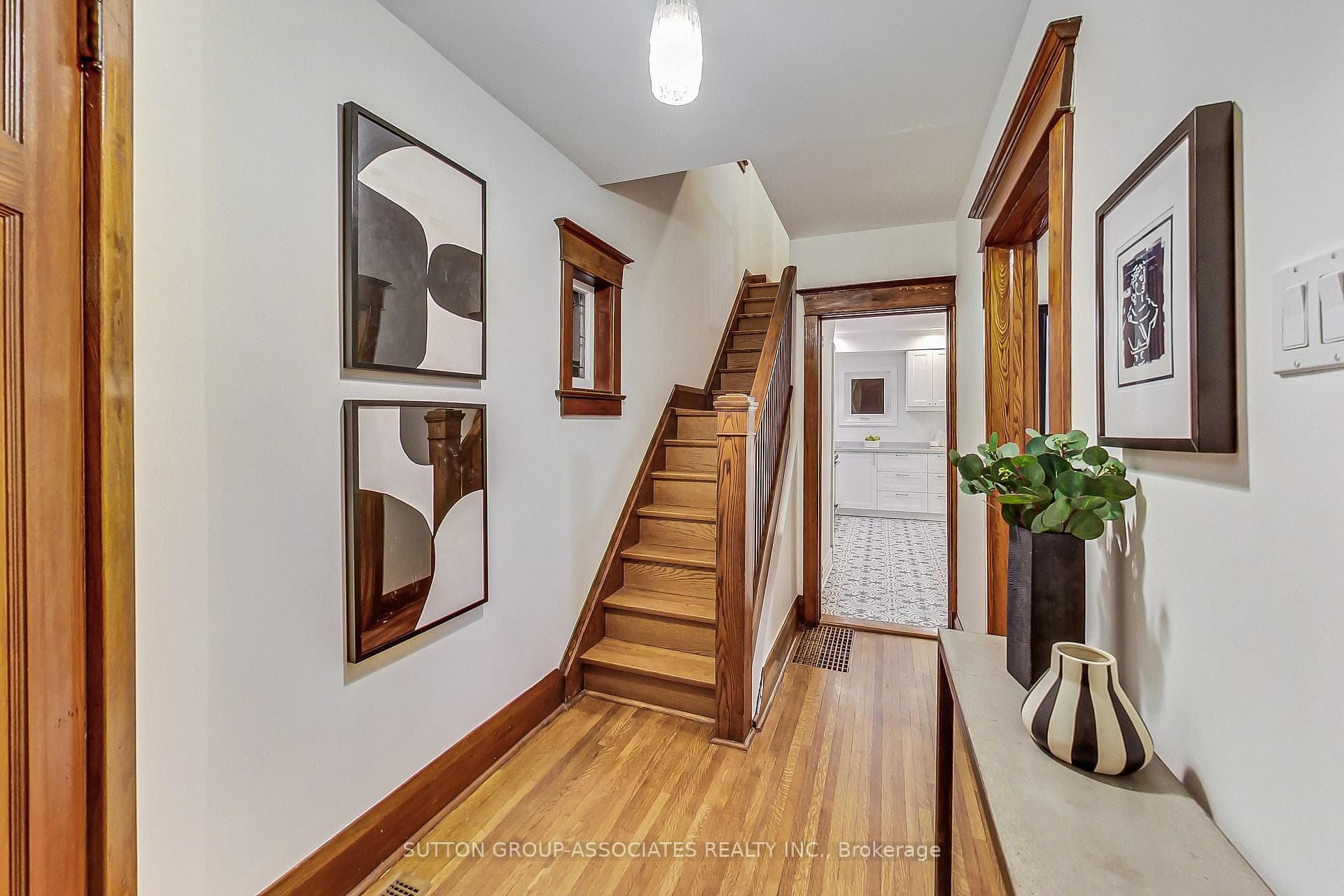 43 Winnett Avenue photo 4