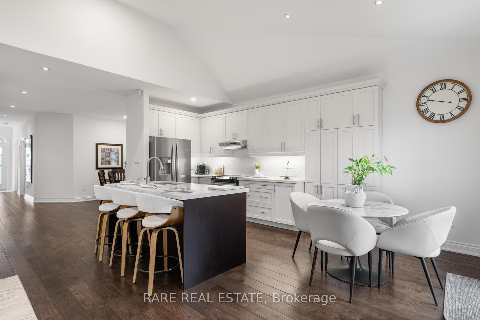 97 Toscana Road photo 5
