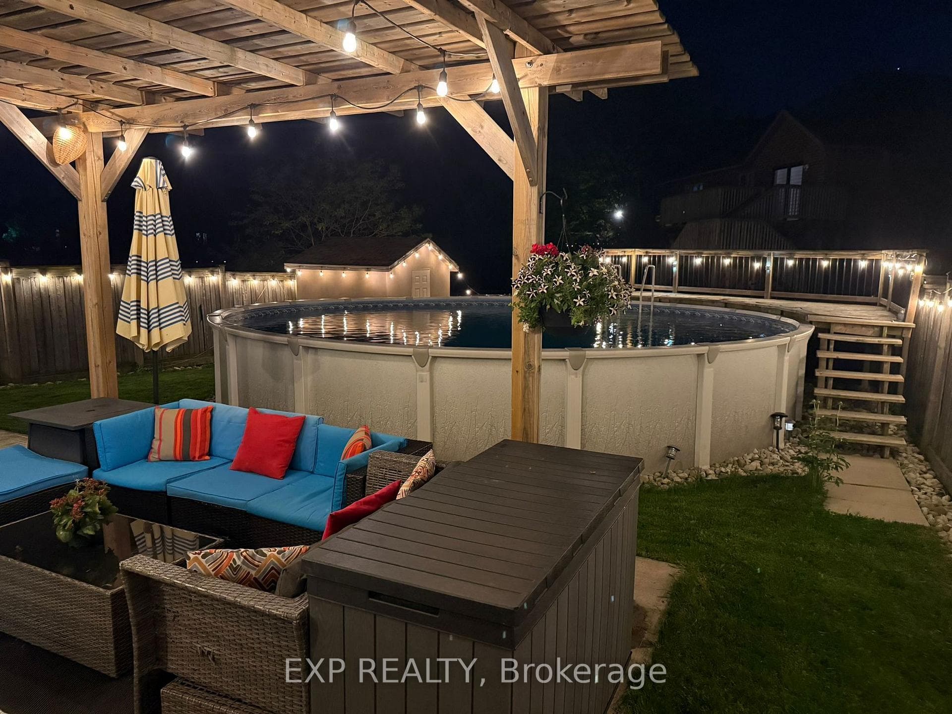 194 Southbrook Drive photo 2
