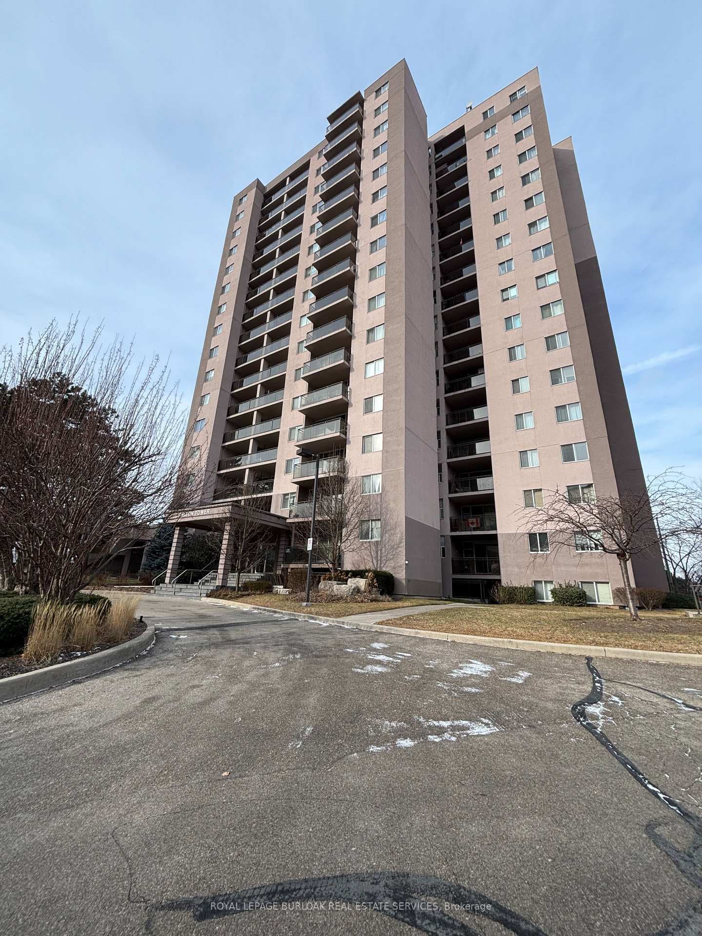 975 Warwick Court Unit 1210 photo 1