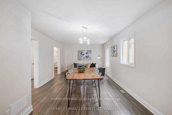 2889 Gulfstream Way photo 7