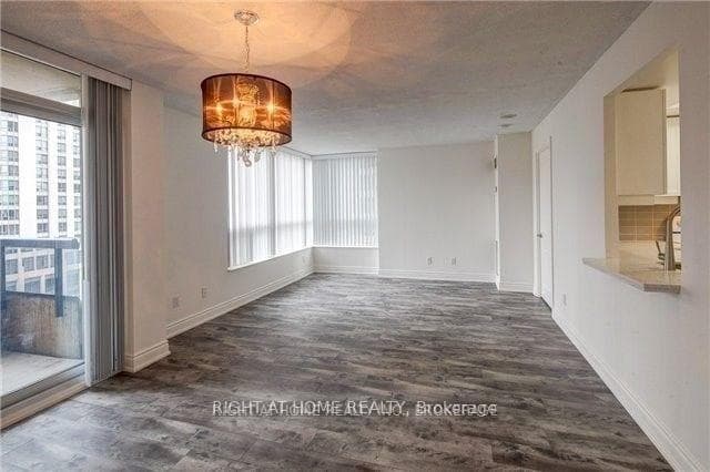 5 Northtown Way Unit 711 photo 1